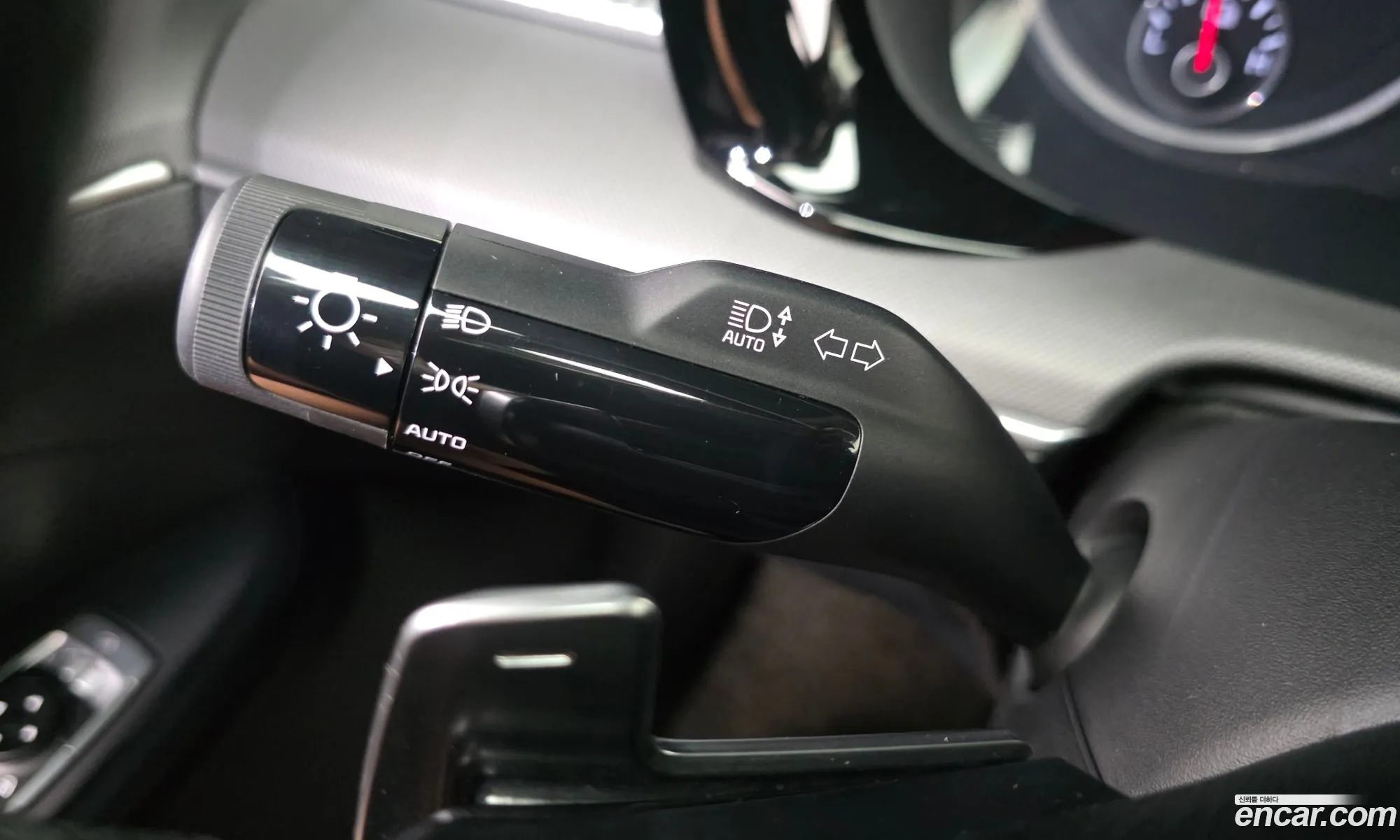 Kia K5 Hybrid 2021 — 12