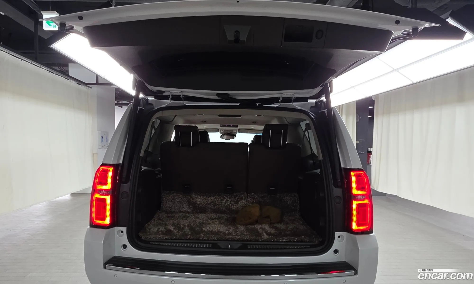 Chevrolet Suburban 2017 — 6