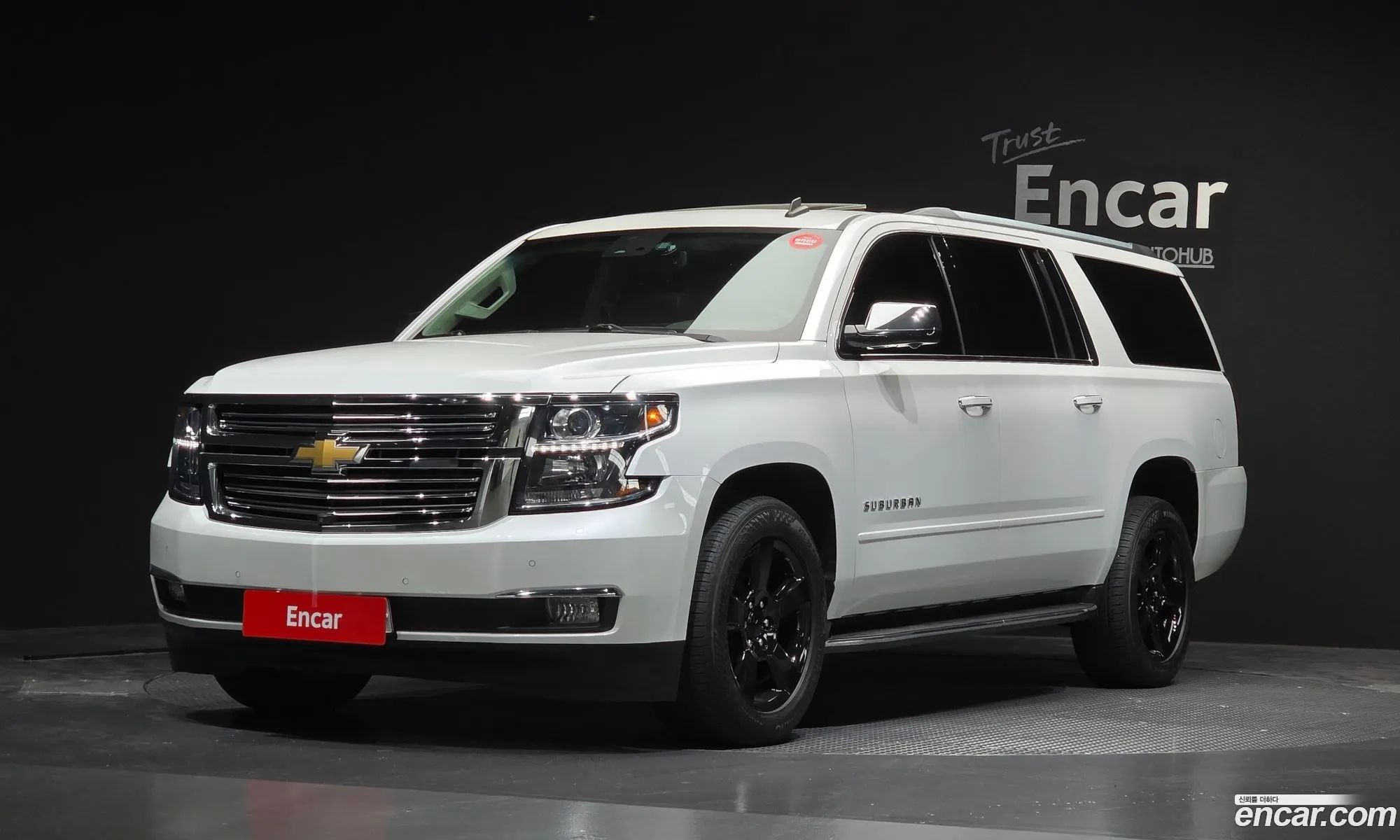 Chevrolet Suburban 2017 — 20