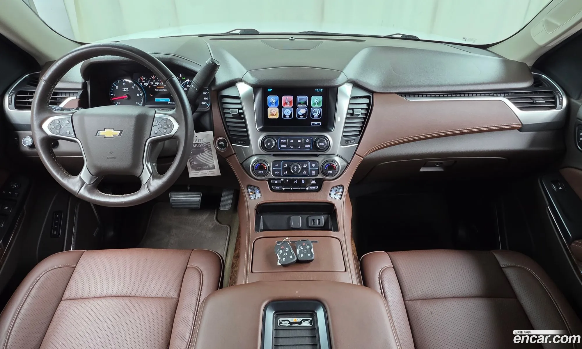 Chevrolet Suburban 2017 — 17