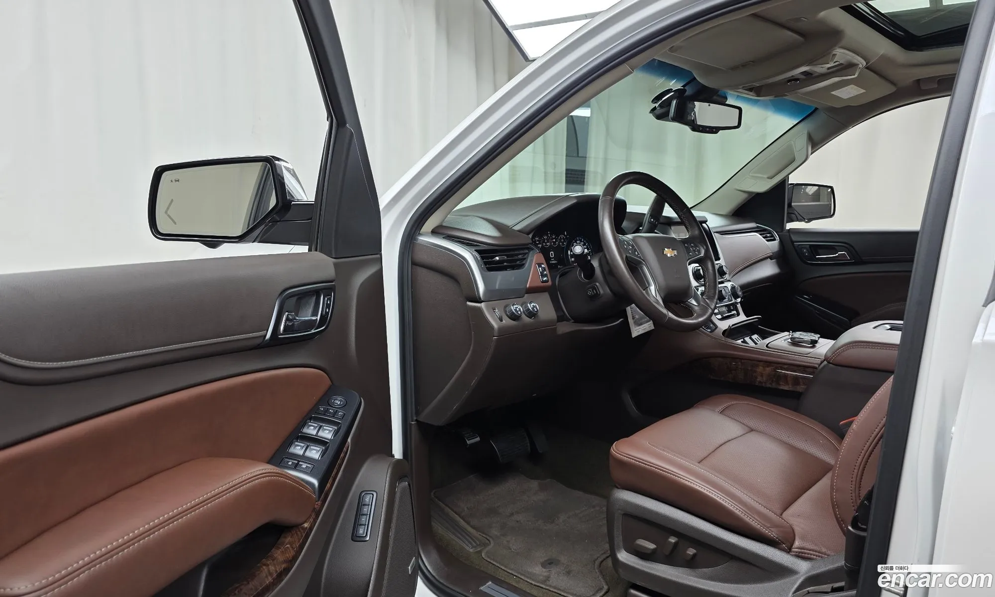 Chevrolet Suburban 2017 — 11