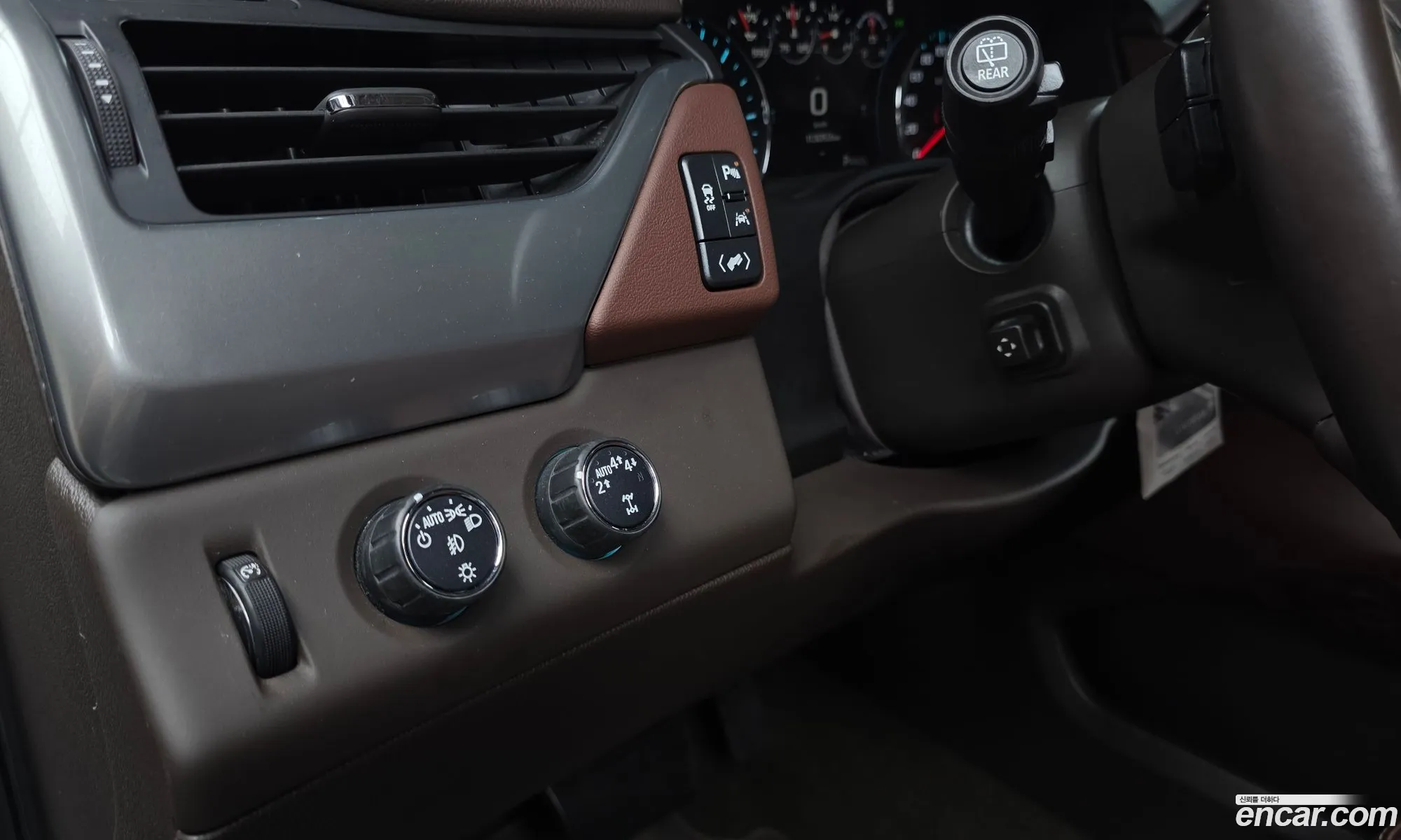 Chevrolet Suburban 2017 — 4