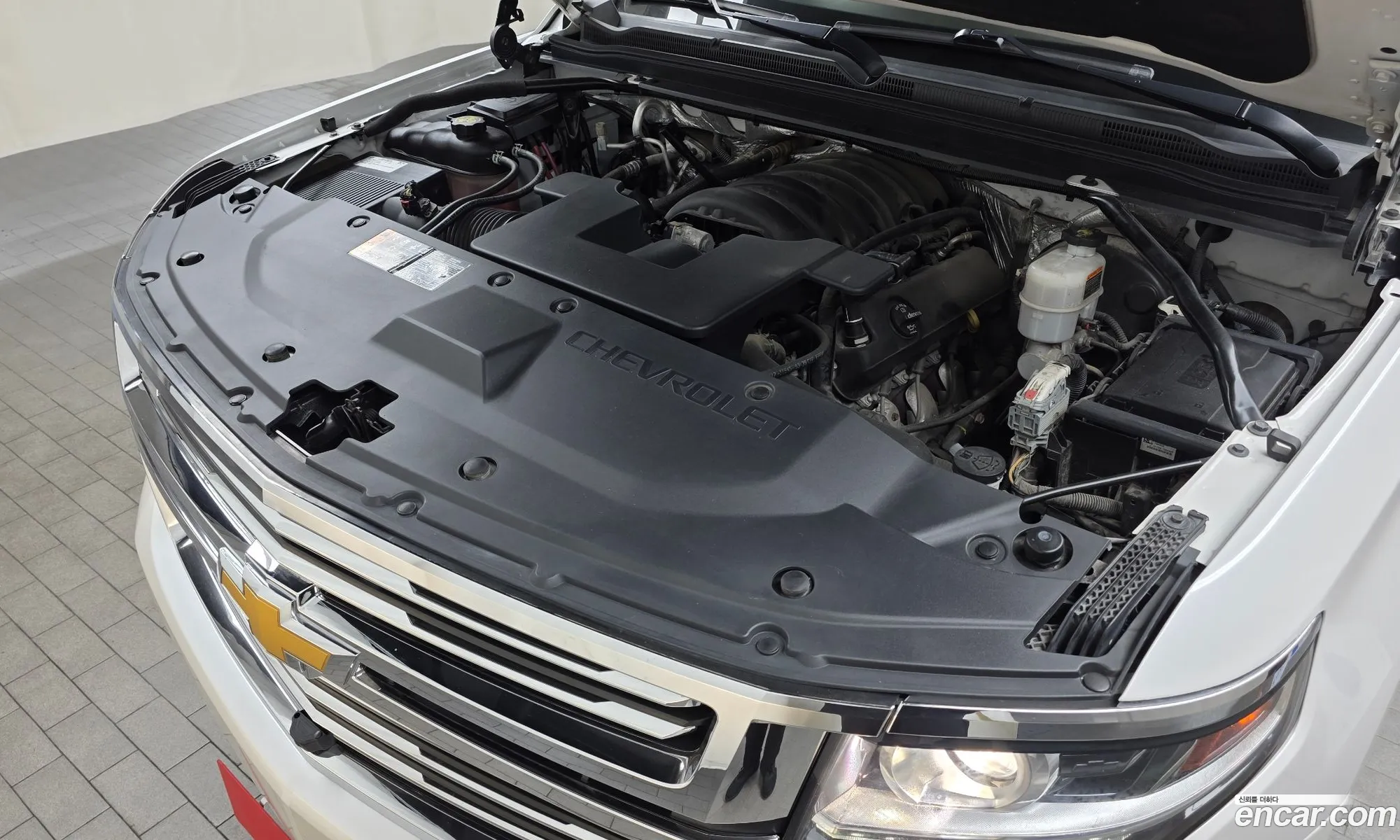 Chevrolet Suburban 2017 — 2
