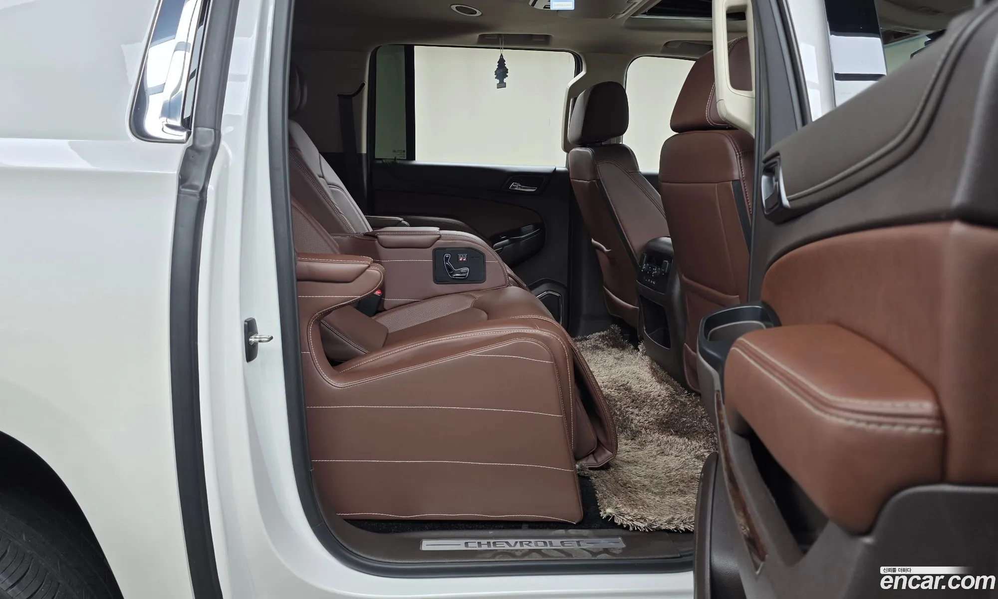 Chevrolet Suburban 2017 — 8