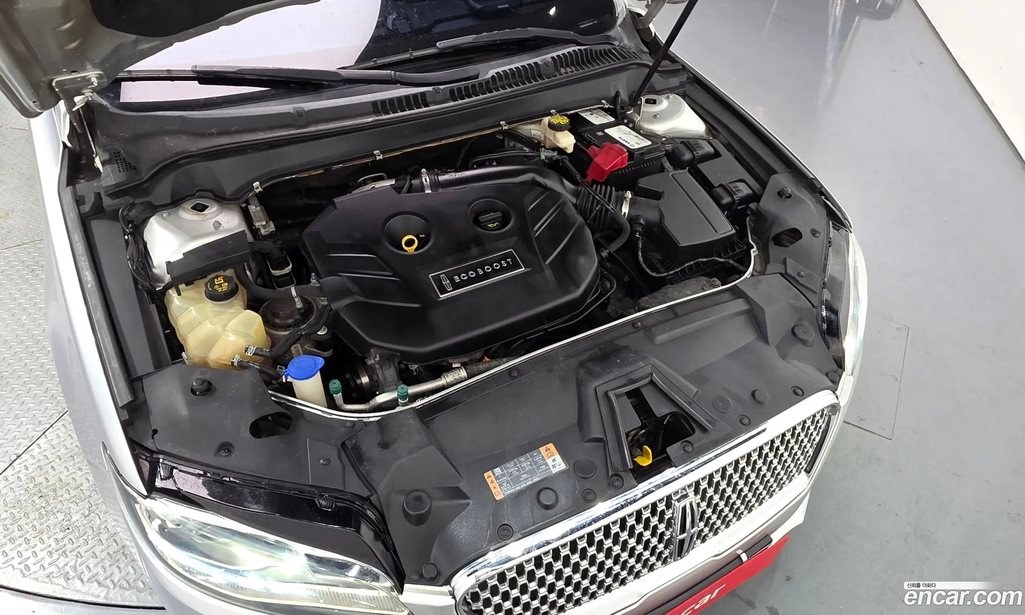 Lincoln MKZ 2017 3LN6L5E98HR635948 — 18