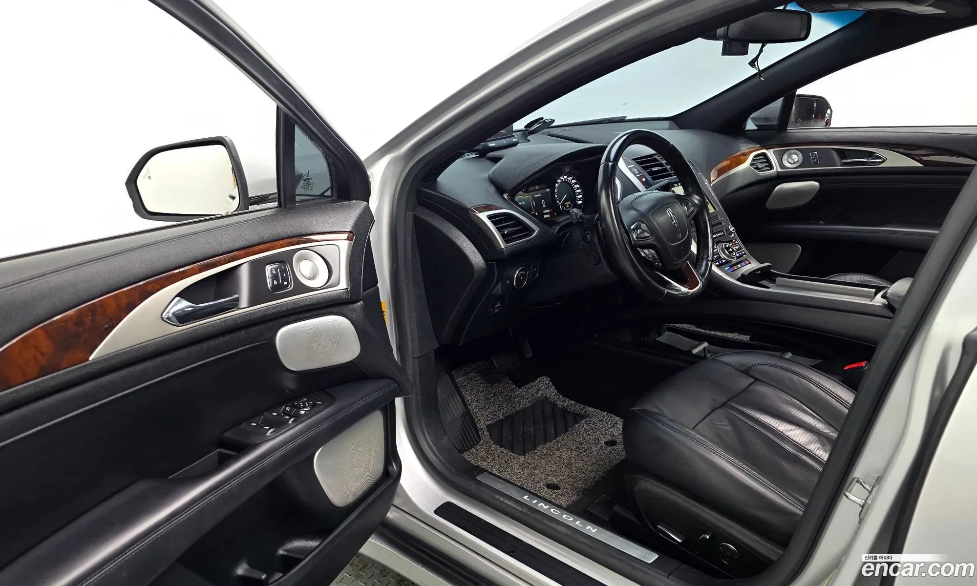 Lincoln MKZ 2017 3LN6L5E98HR635948 — 7