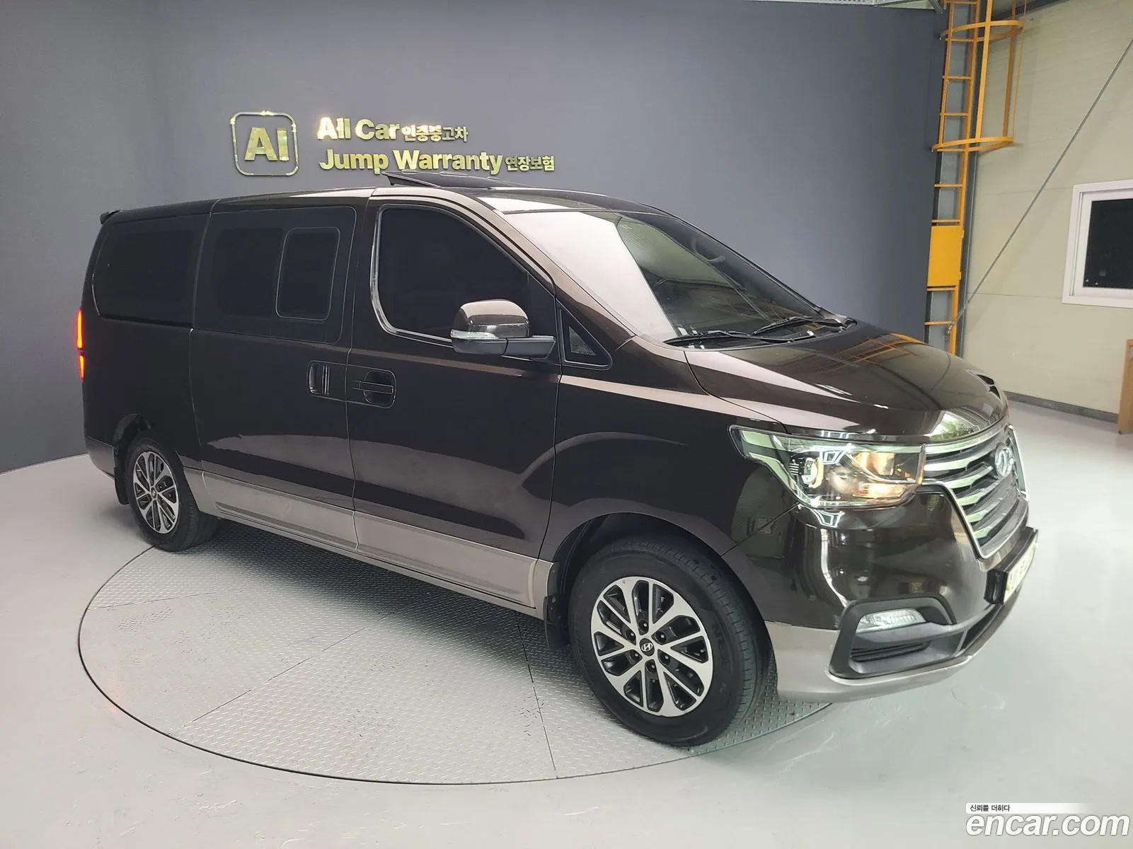 Hyundai Grand Starex 2018 — 12