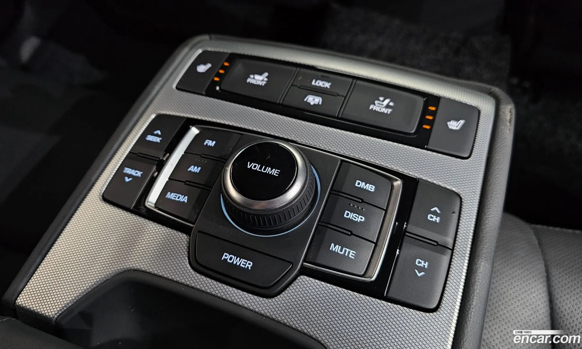 Genesis G80 2020 KMHGM41DDLU344743 — 37