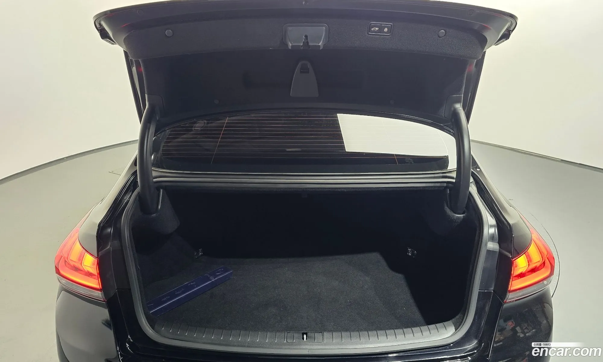 Genesis G80 2020 KMHGM41DDLU344743 — 6