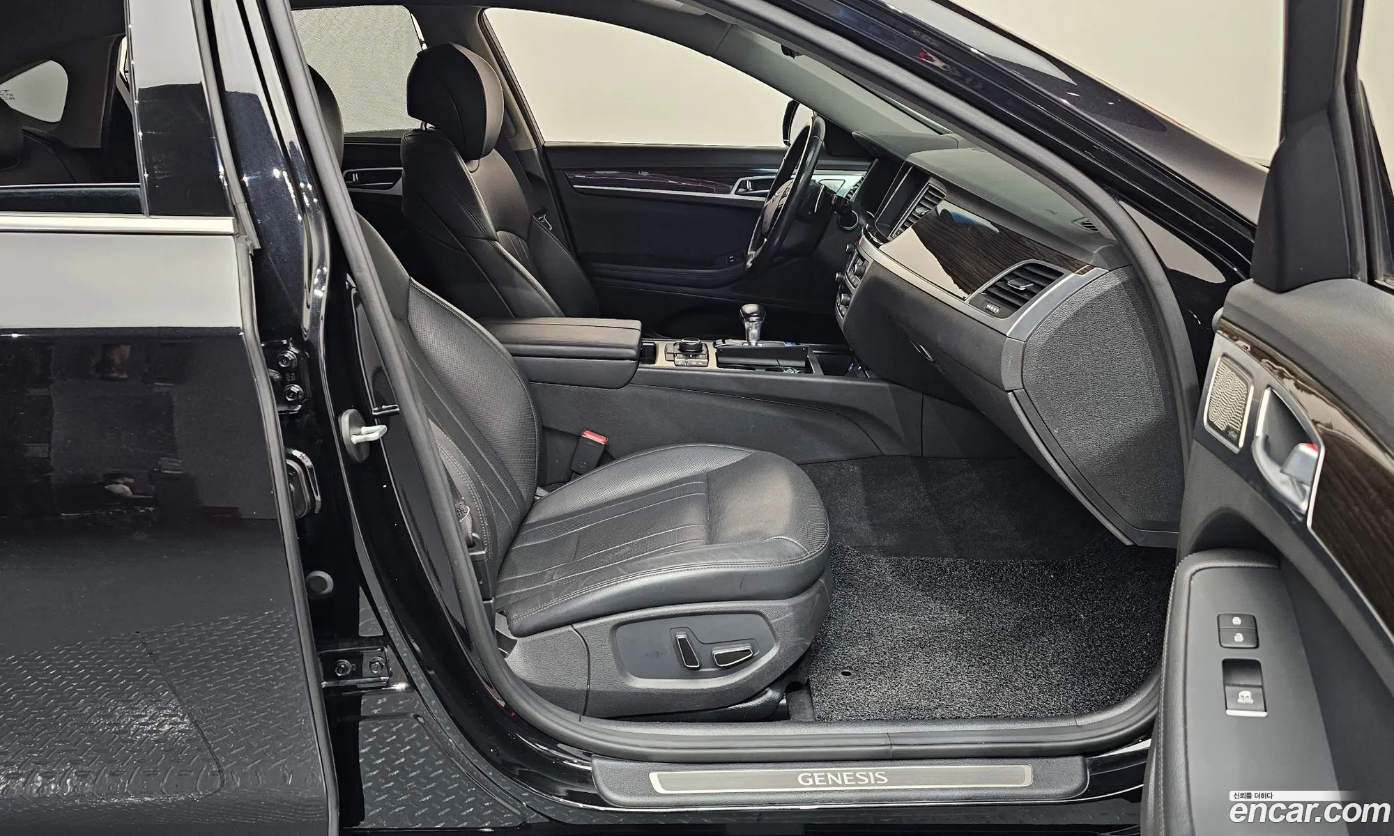 Genesis G80 2020 KMHGM41DDLU344743 — 19