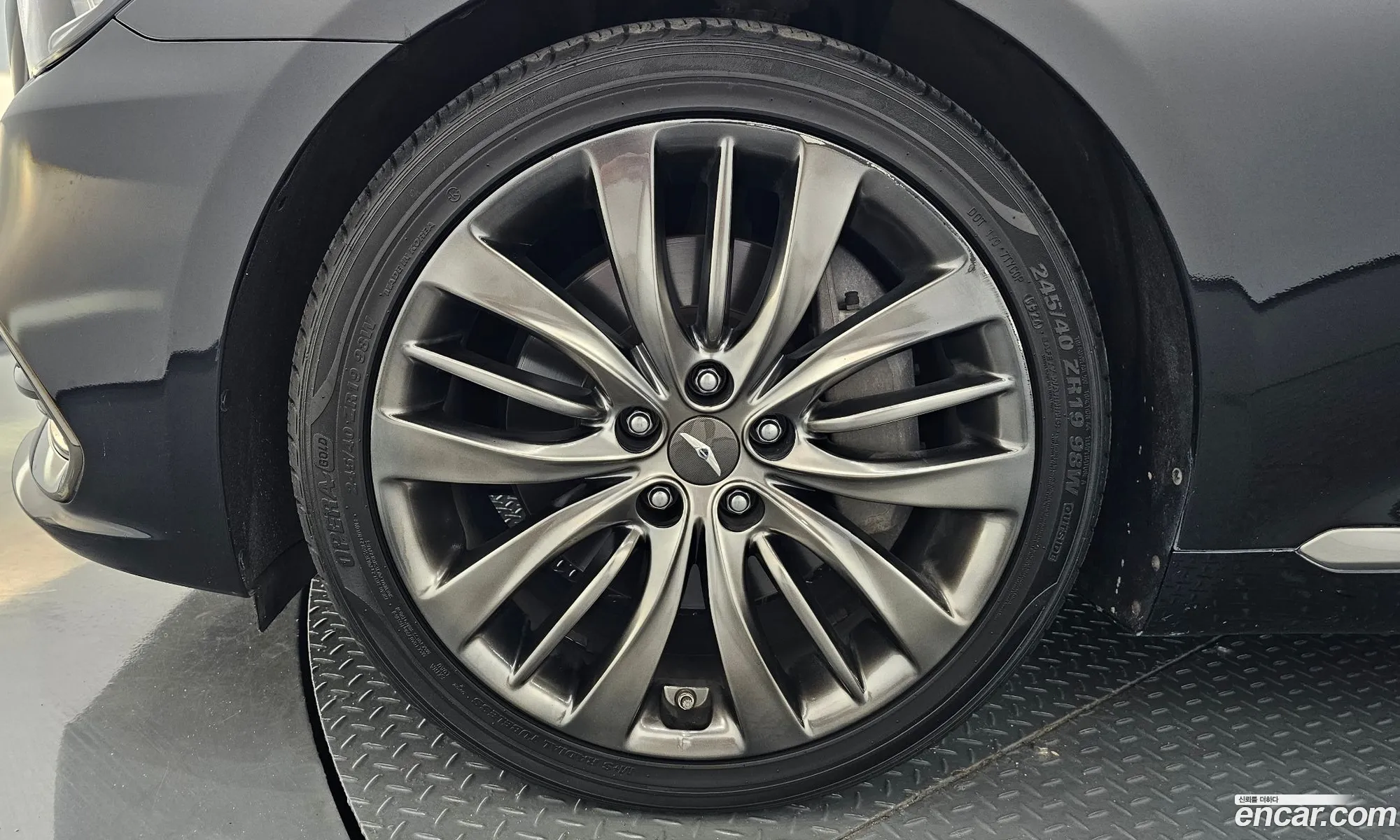 Genesis G80 2020 KMHGM41DDLU344743 — 28