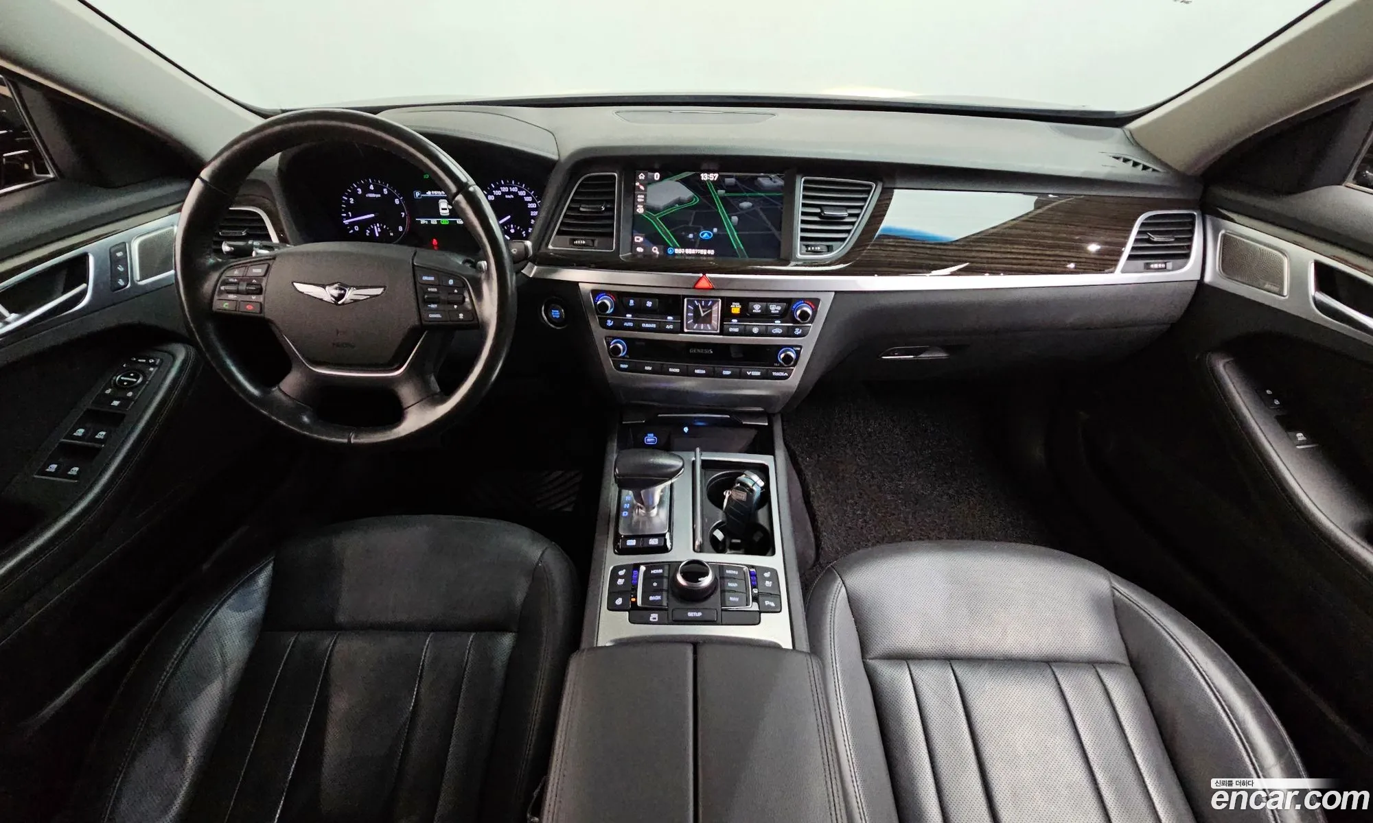 Genesis G80 2020 KMHGM41DDLU344743 — 17