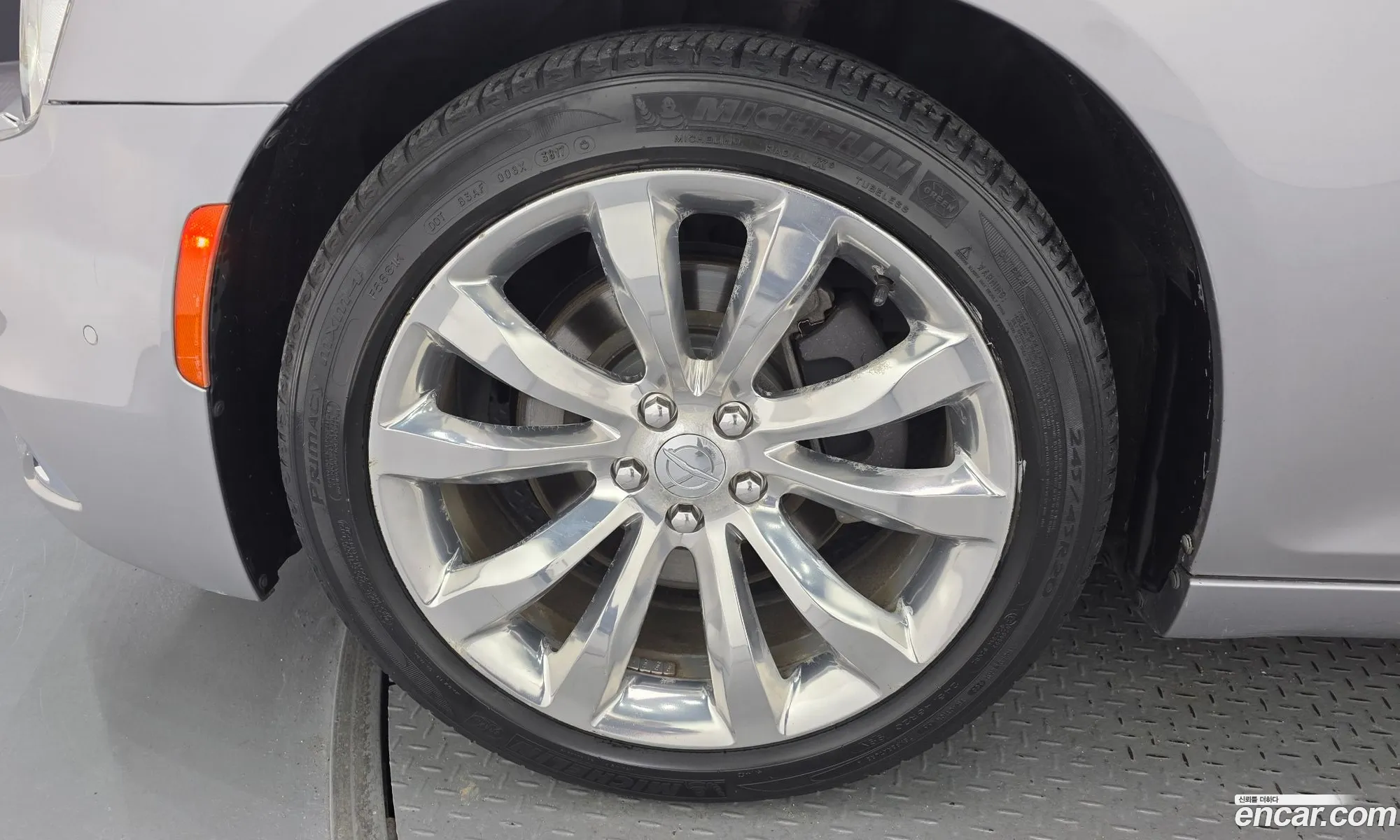 Chrysler 300C 2015 2C3CCACG4FH792391 — 17