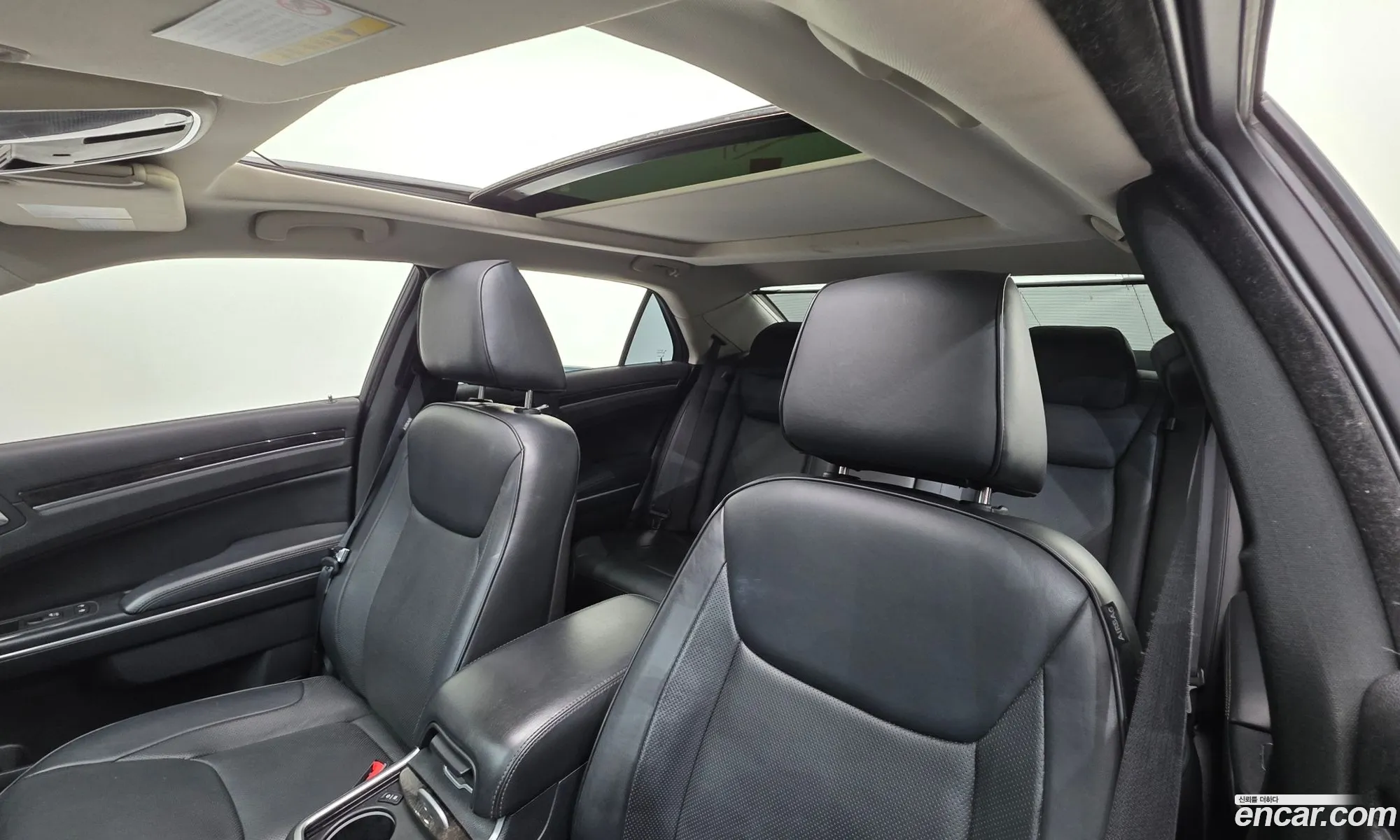 Chrysler 300C 2015 2C3CCACG4FH792391 — 14