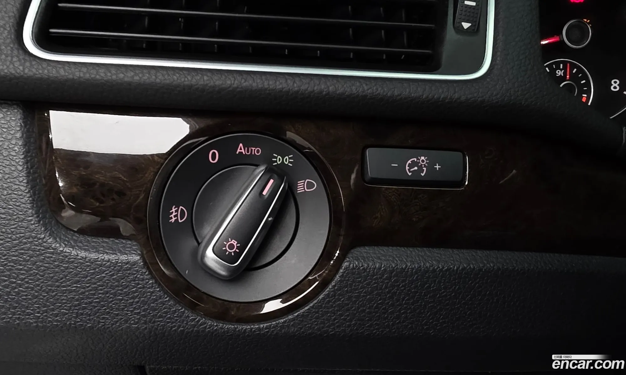 Volkswagen Passat 2014 1VWZZZA3ZEC115076 — 4