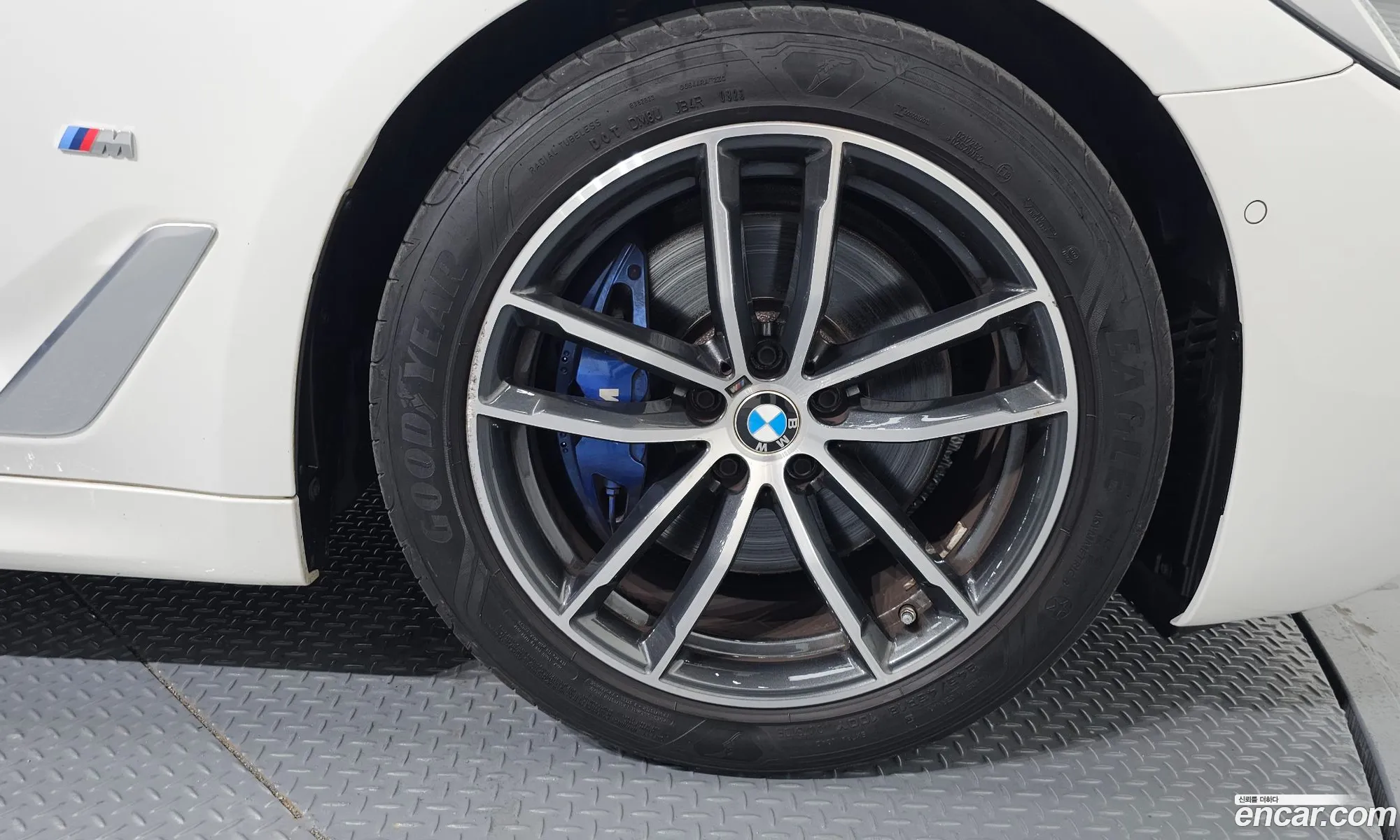 BMW 5 Series 2023 WBA11BH08PWY23717 — 12