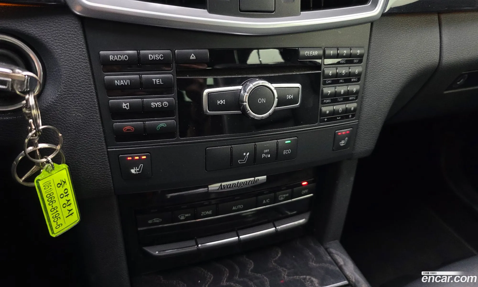 Mercedes-Benz E-Class W212 2013 WDDHF0CB2DA744963 — 30