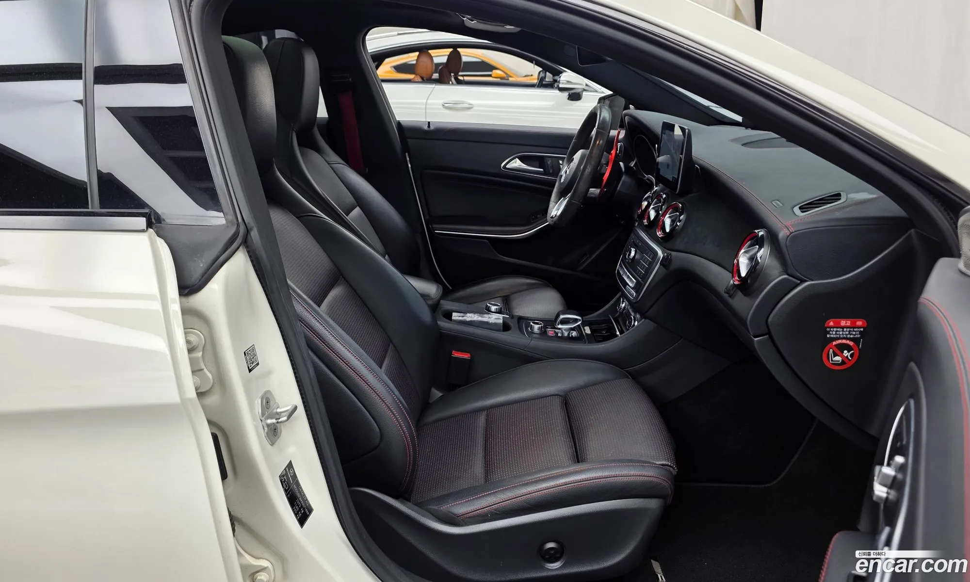 Mercedes-Benz CLA-Class C117 2017 — 23
