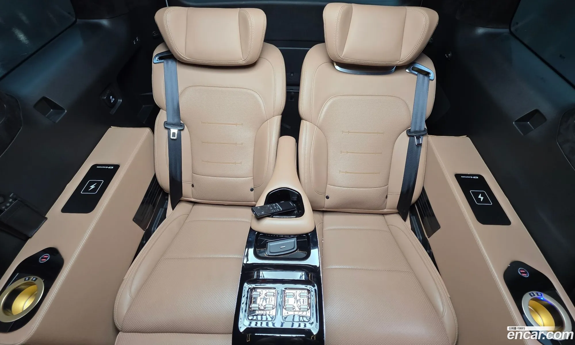 Hyundai Santa Fe 2025 — 3