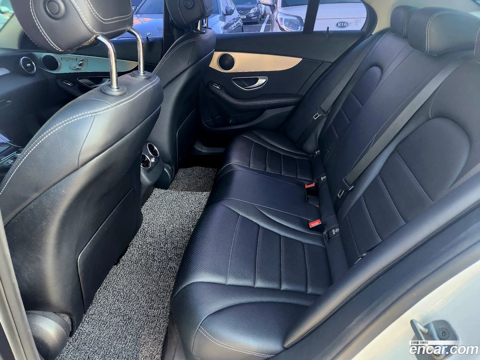 Mercedes-Benz C-Class W205 2016 — 9