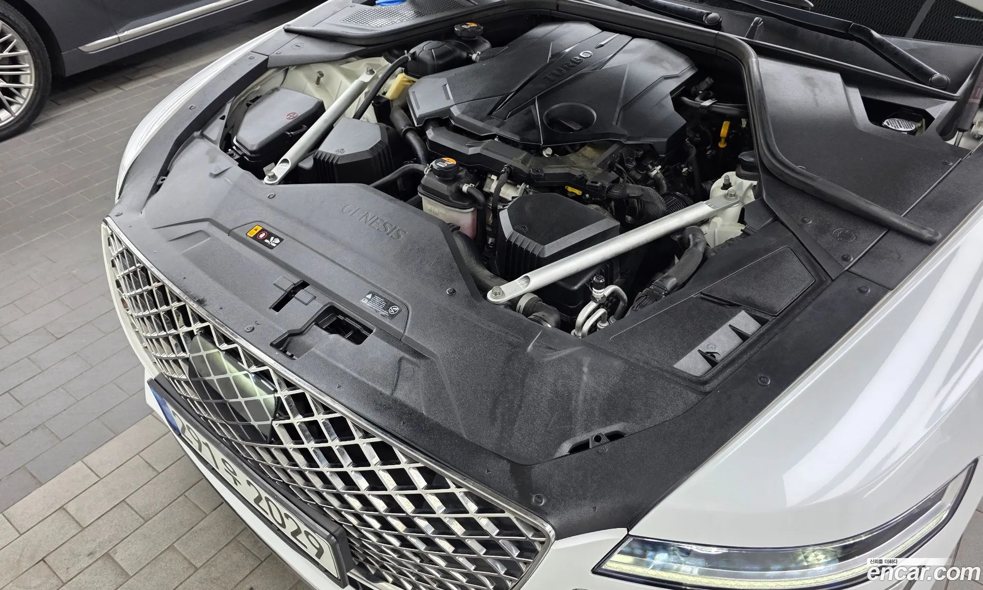 Genesis G80 2022 — 12