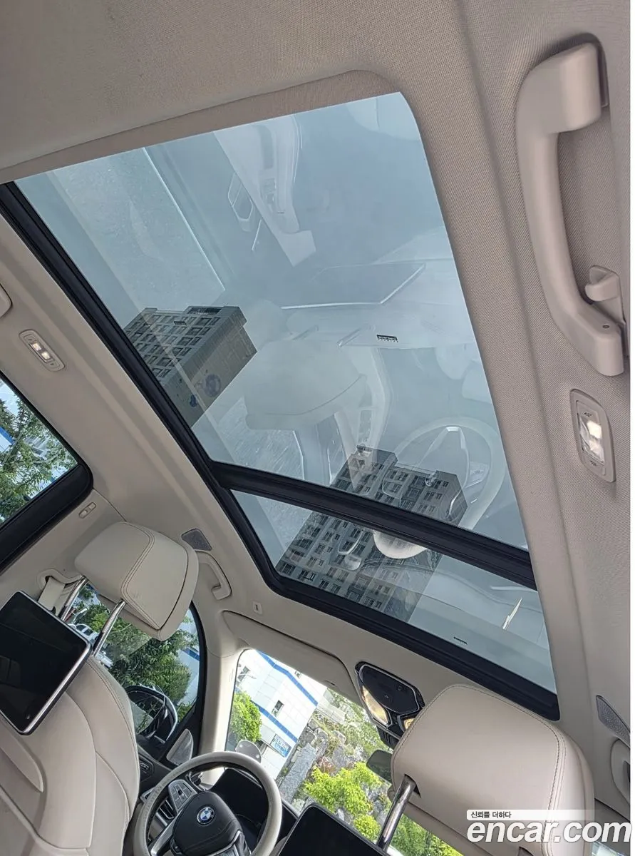 BMW X7 2021 — 14