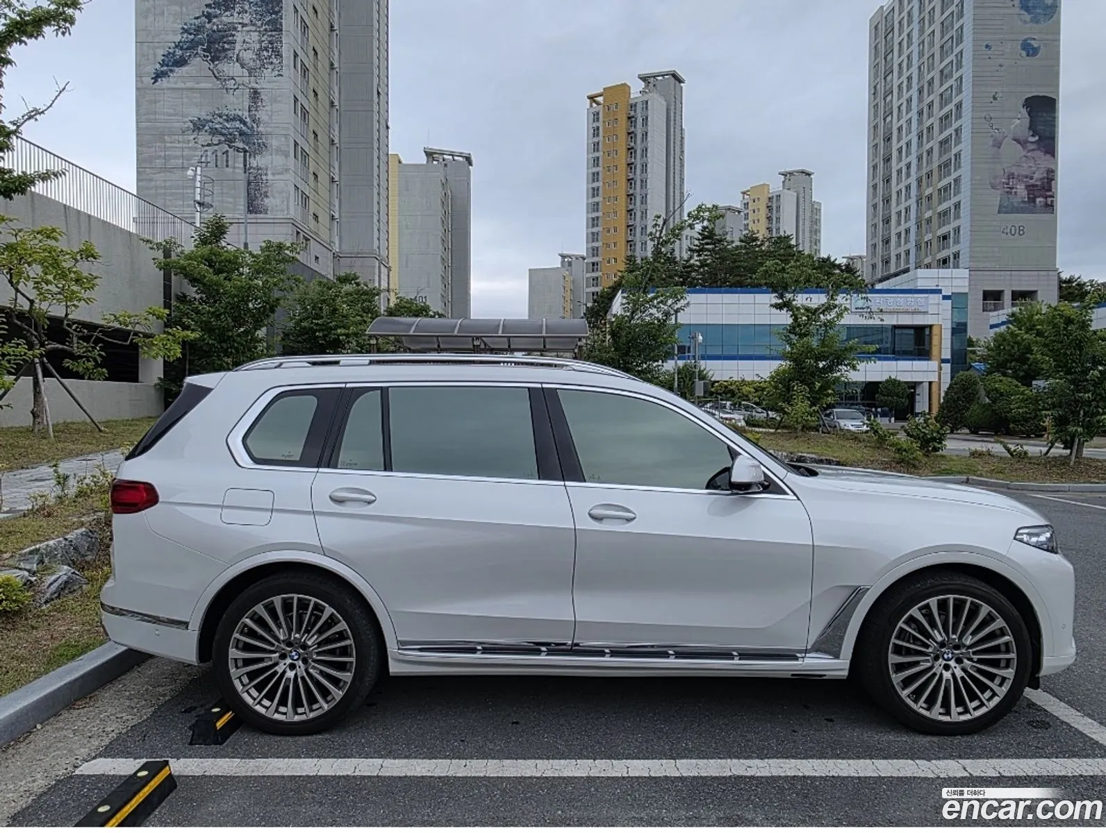 BMW X7 2021 — 10