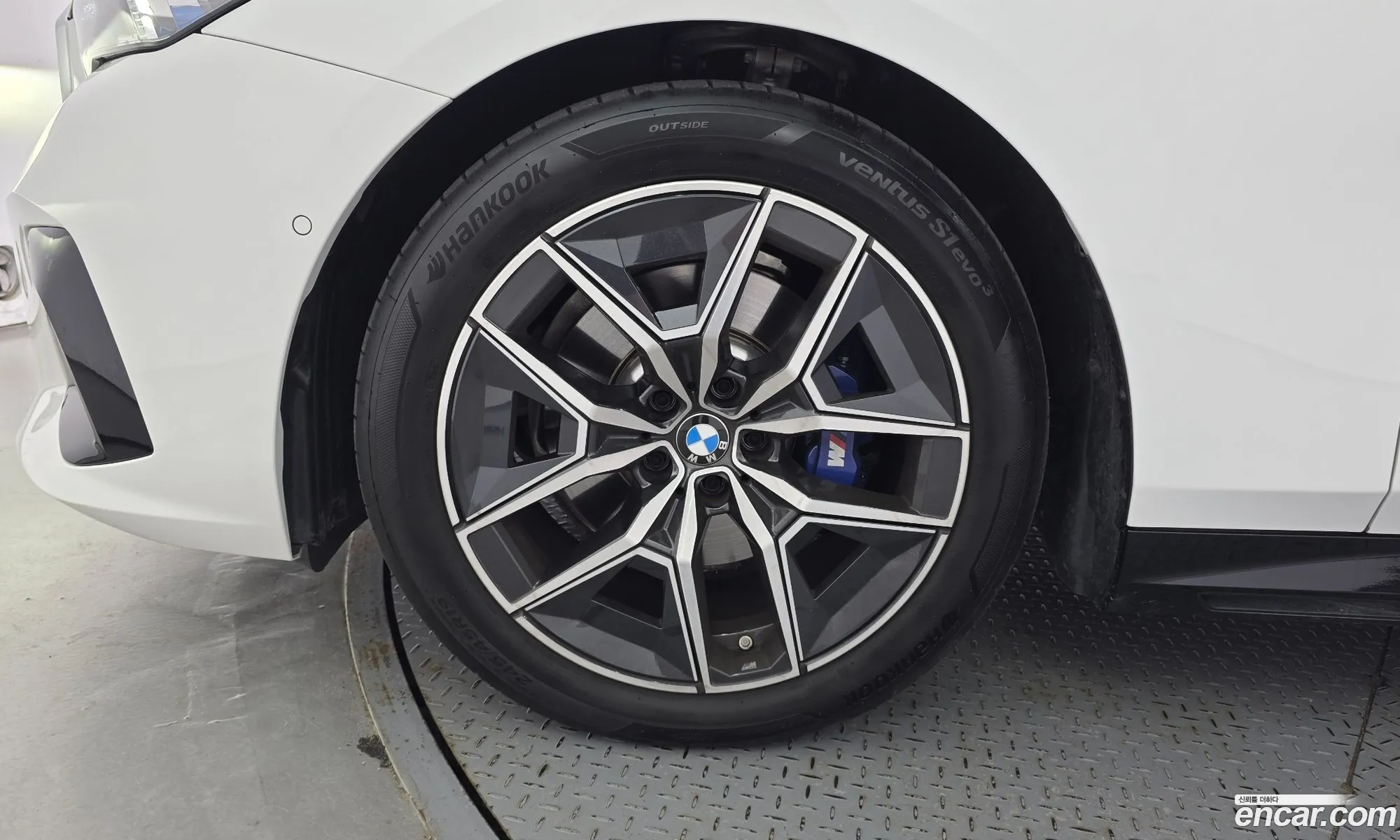 BMW 5 Series 2025 WBA21FJ01SCV90862 — 7