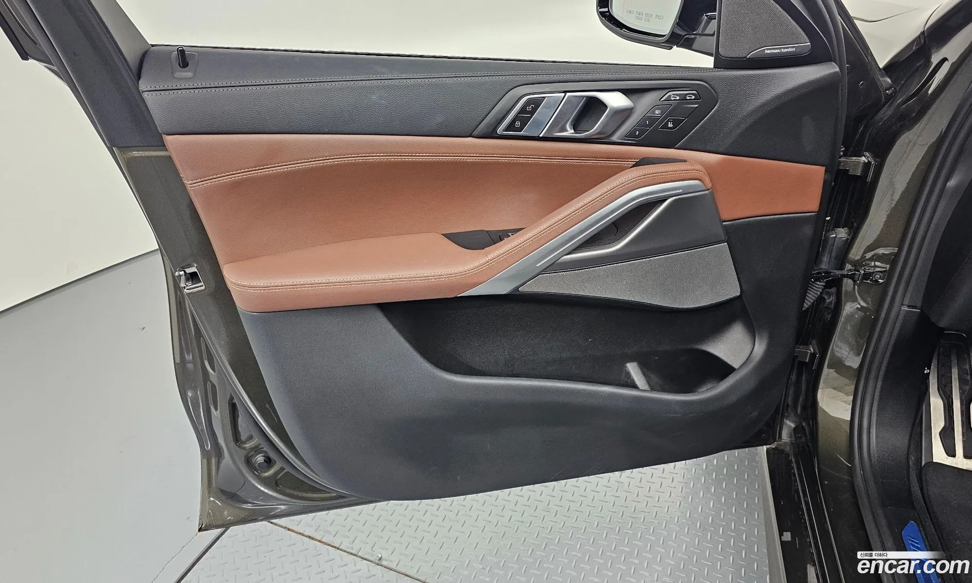 BMW X6 2021 WBAGT8105M9G52231 — 12