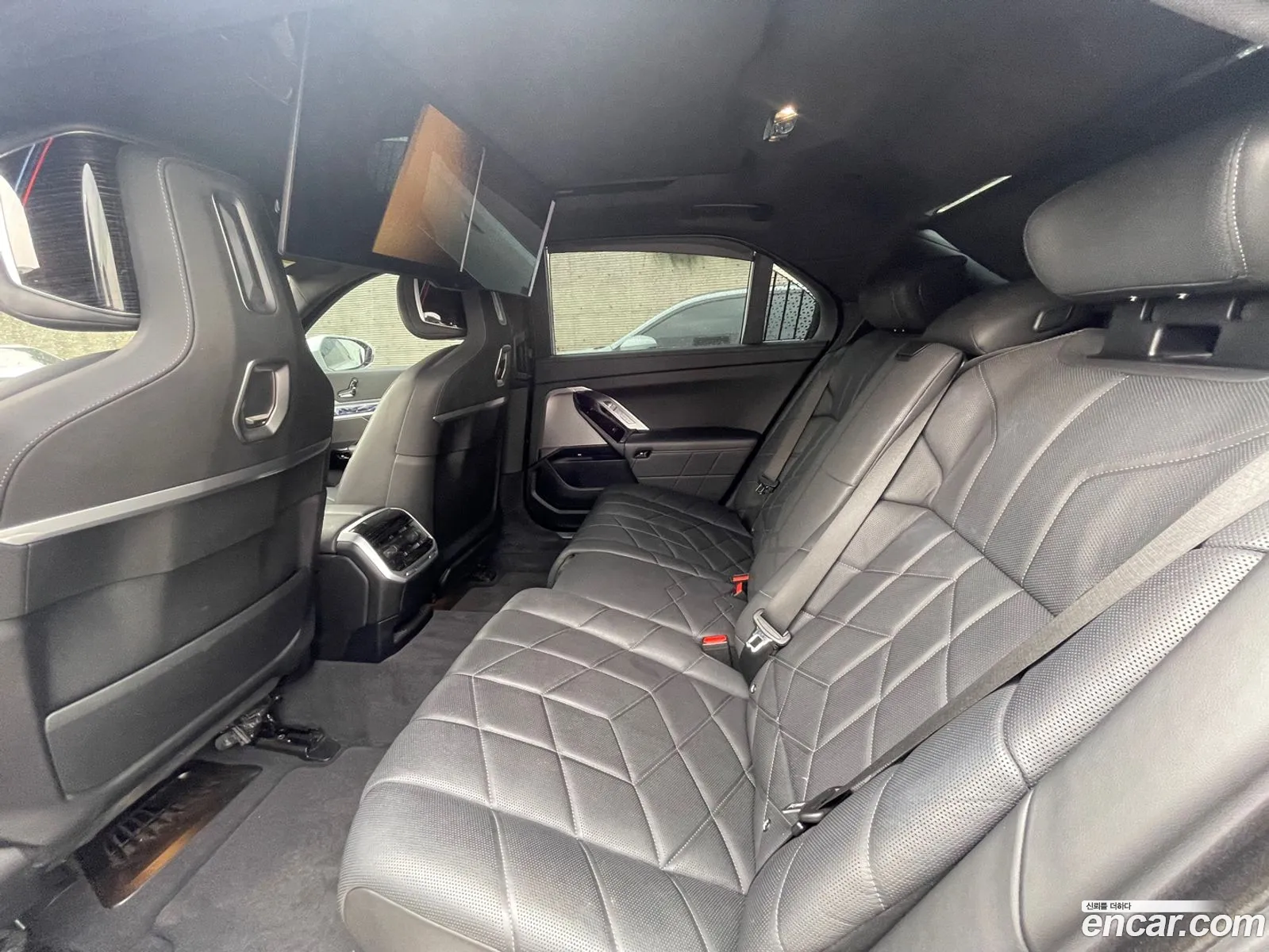 BMW 7 Series 2025 — 7