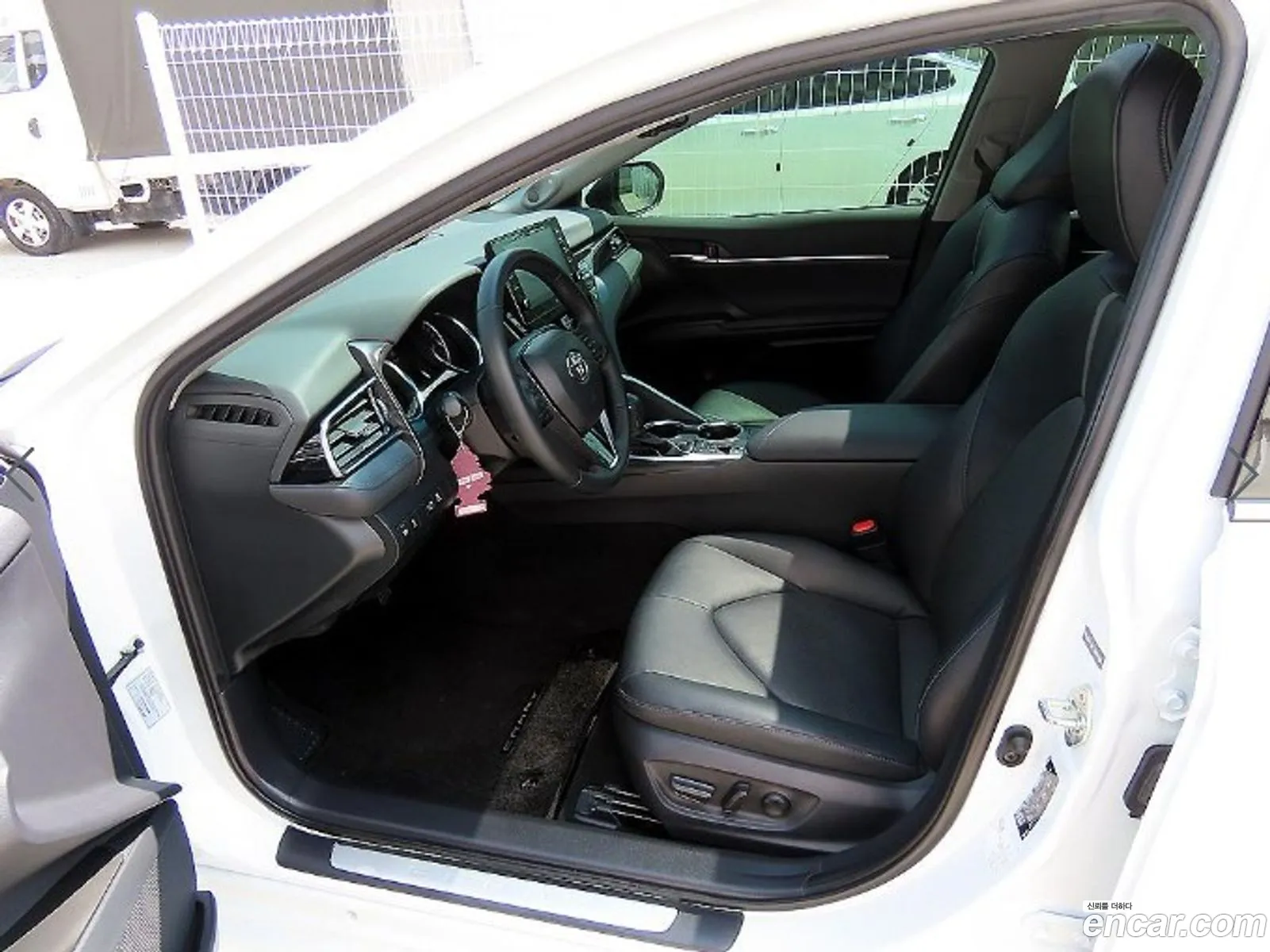 Toyota Camry 2024 — 17