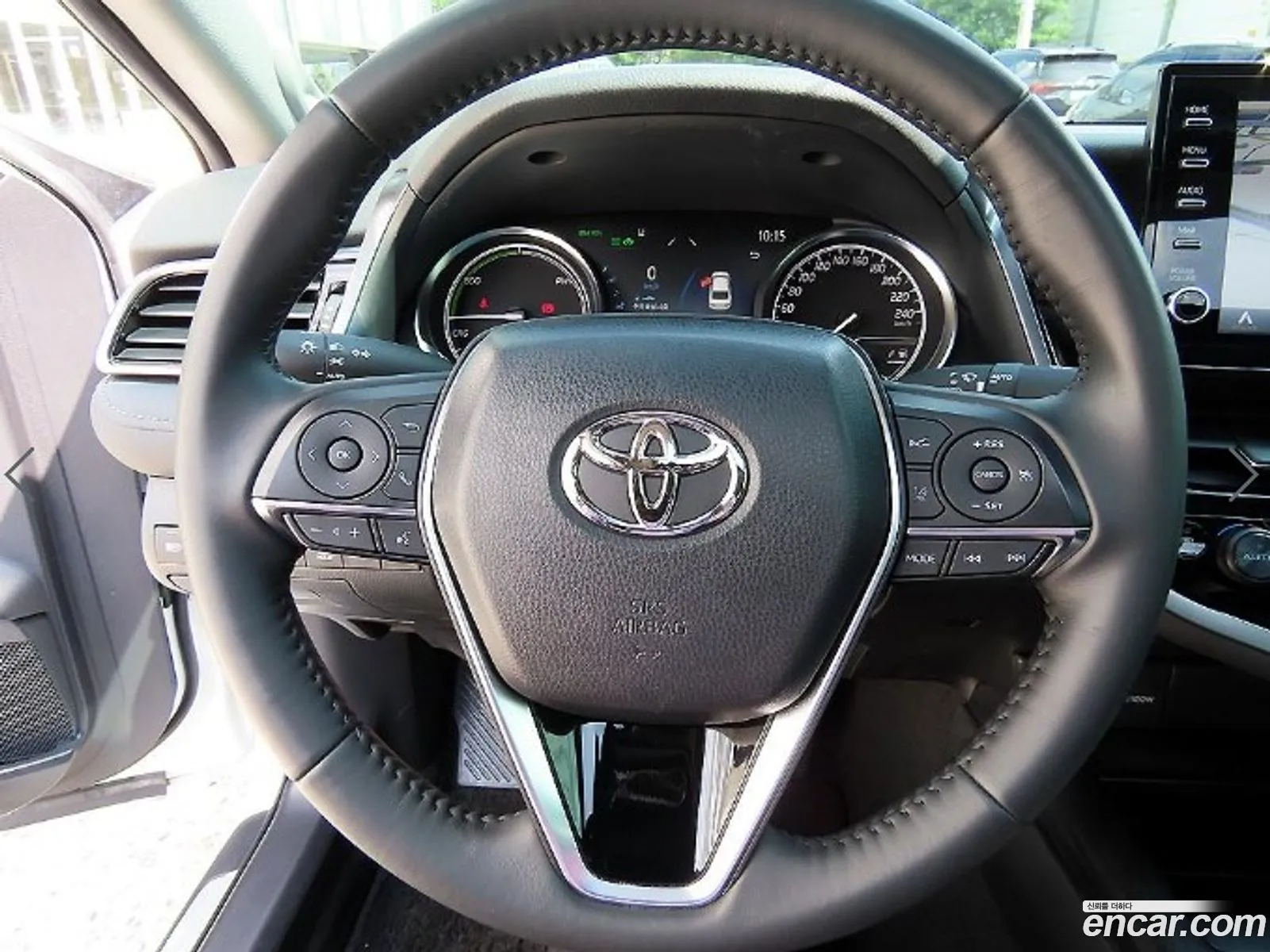 Toyota Camry 2024 — 3