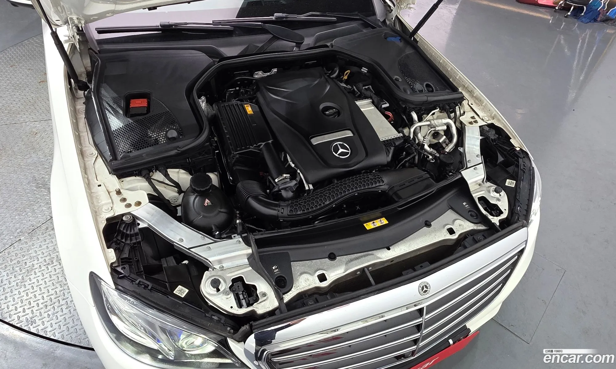 Mercedes-Benz E-Class W213 2019 — 25