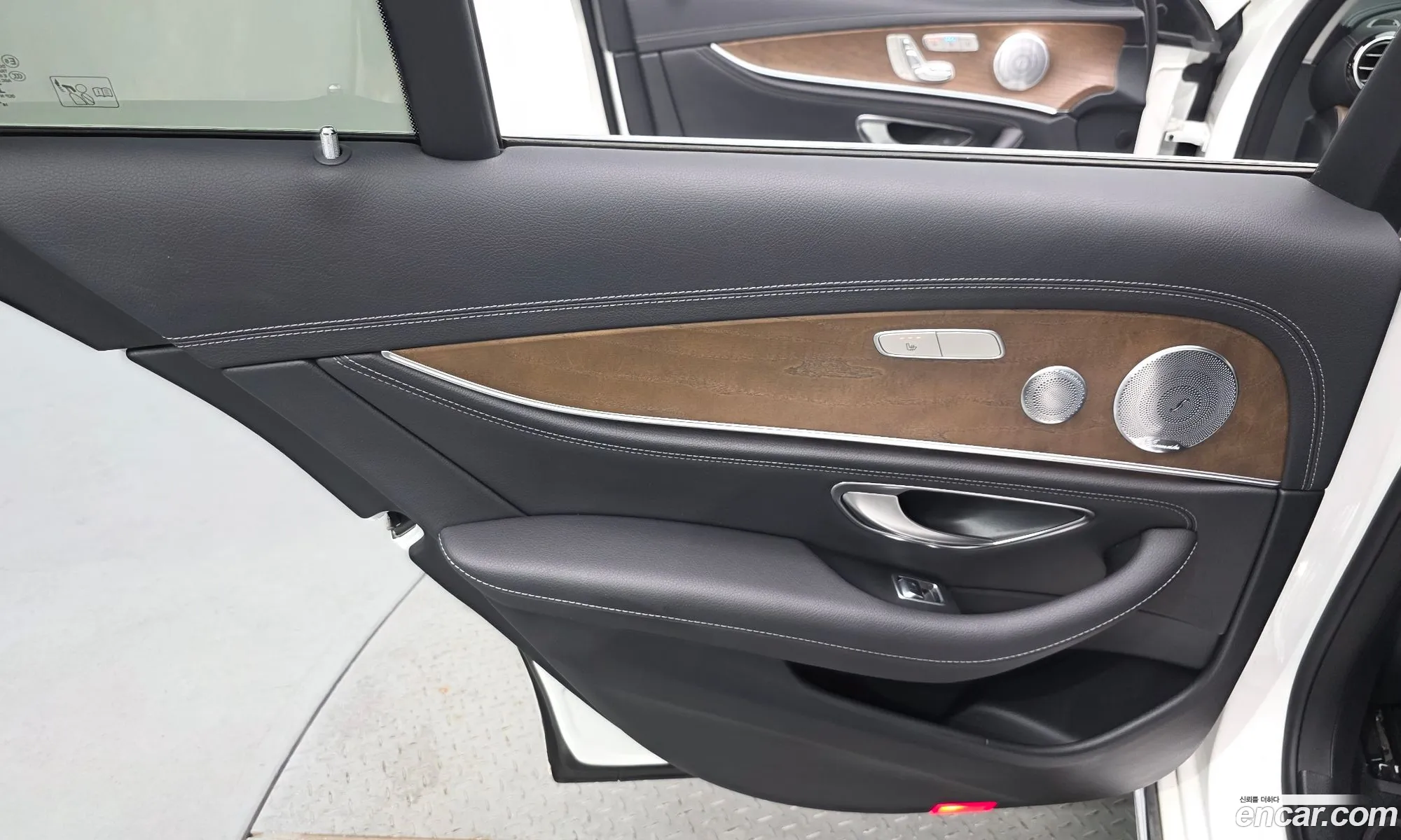 Mercedes-Benz E-Class W213 2019 — 34