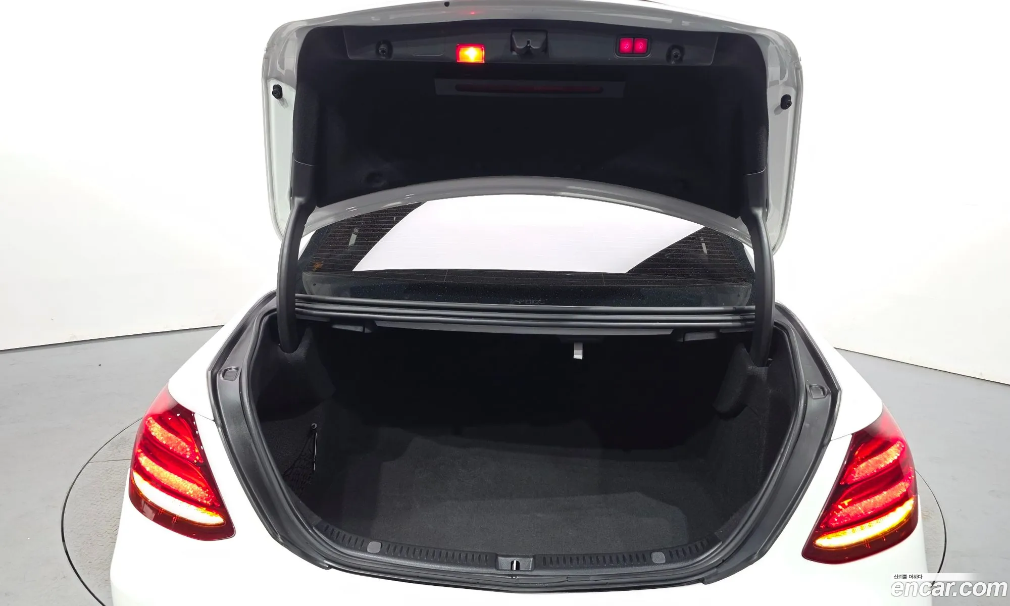 Mercedes-Benz E-Class W213 2019 — 12