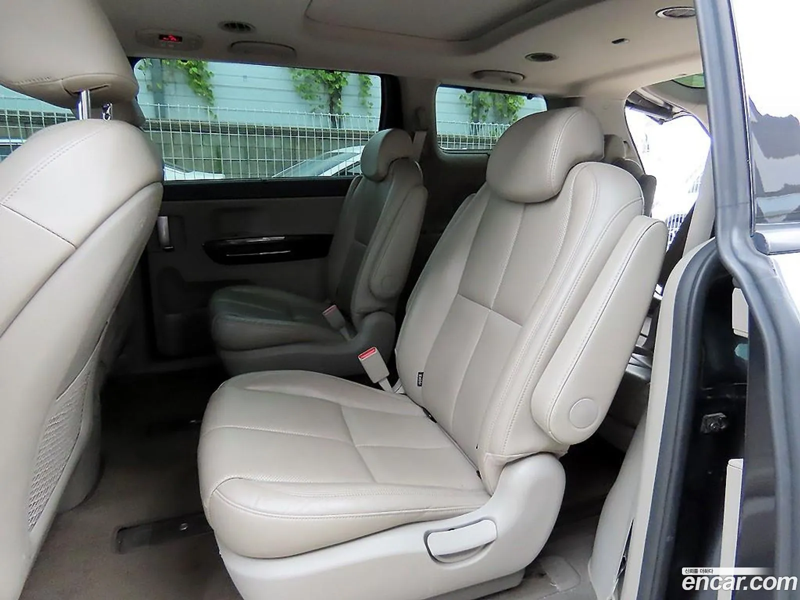 Kia Carnival 2016 — 2