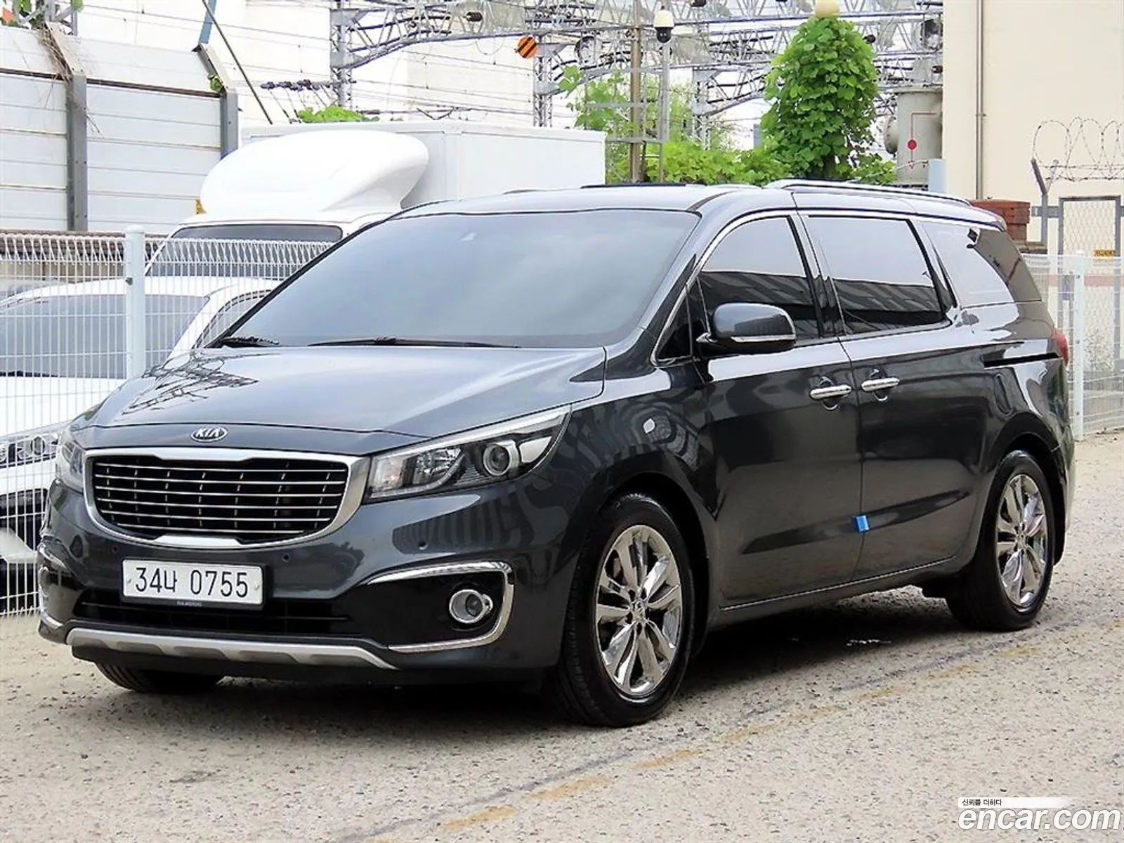 Kia Carnival 2016 — 11
