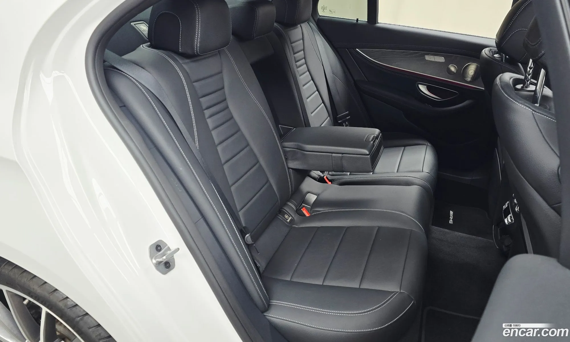 Mercedes-Benz E-Class W213 2022 — 31