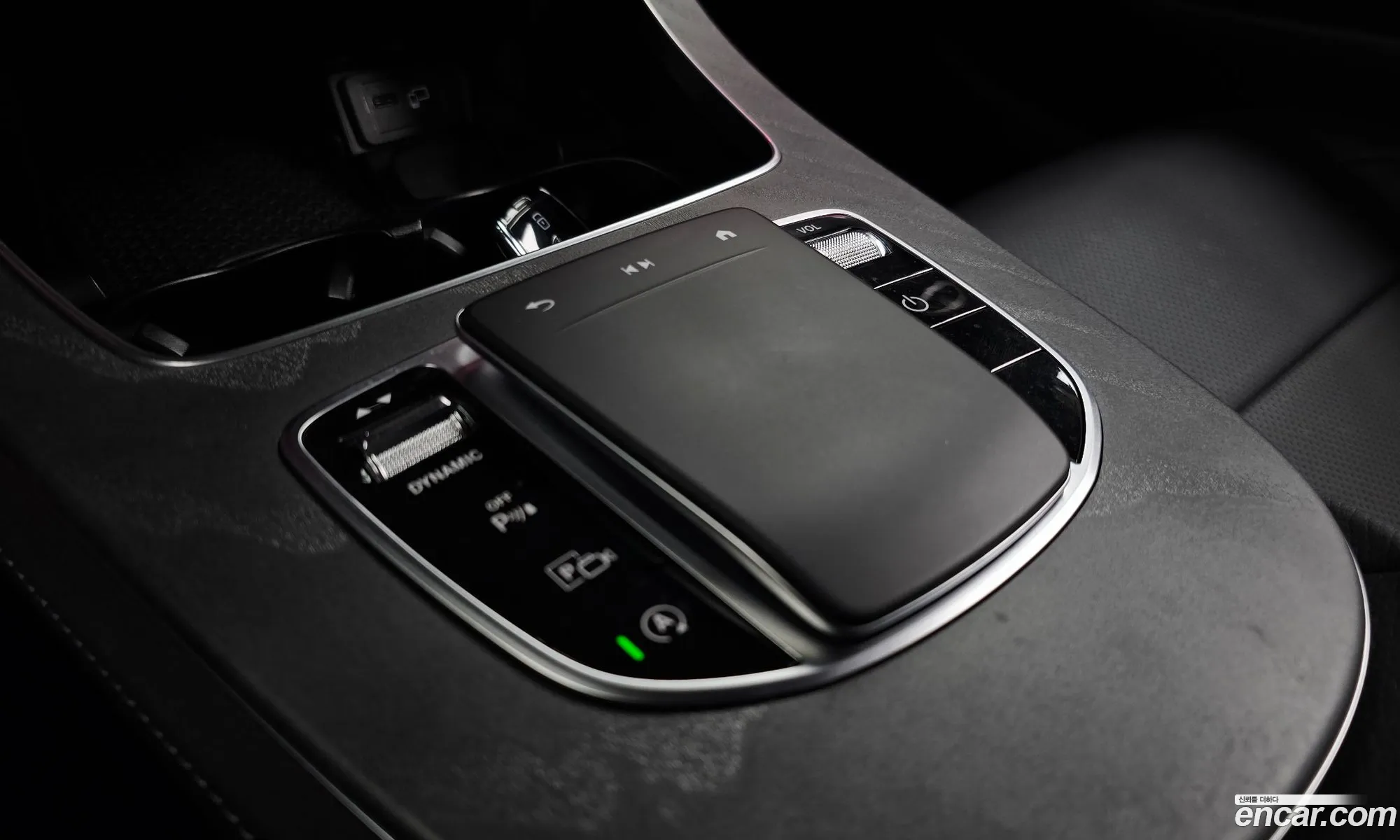 Mercedes-Benz E-Class W213 2022 — 12