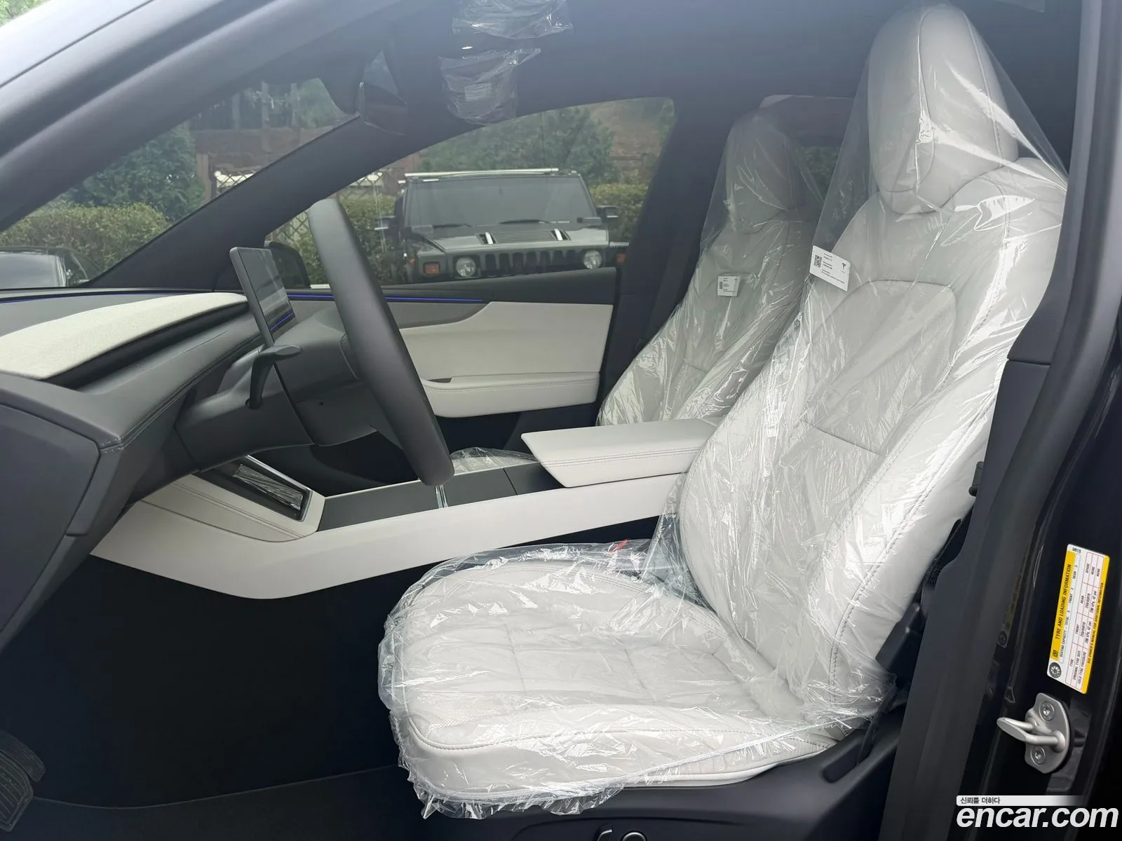 Tesla Model Y 2026 — 4