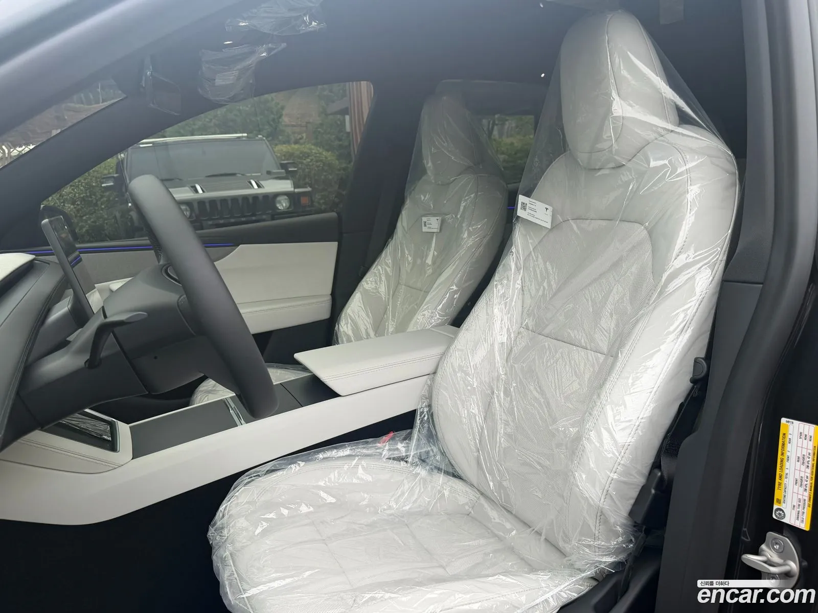 Tesla Model Y 2026 — 3