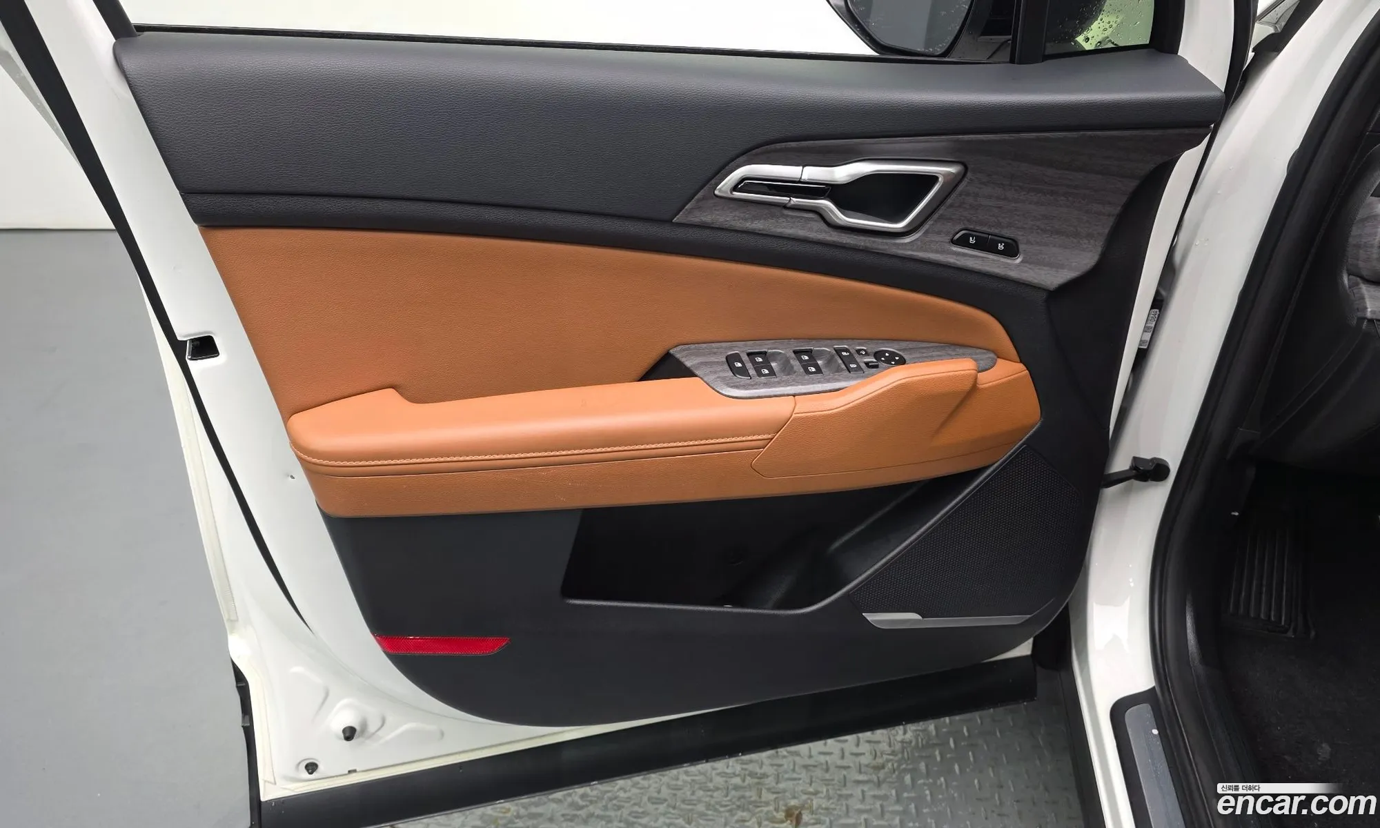 Kia Sportage Hybrid 2024 — 3