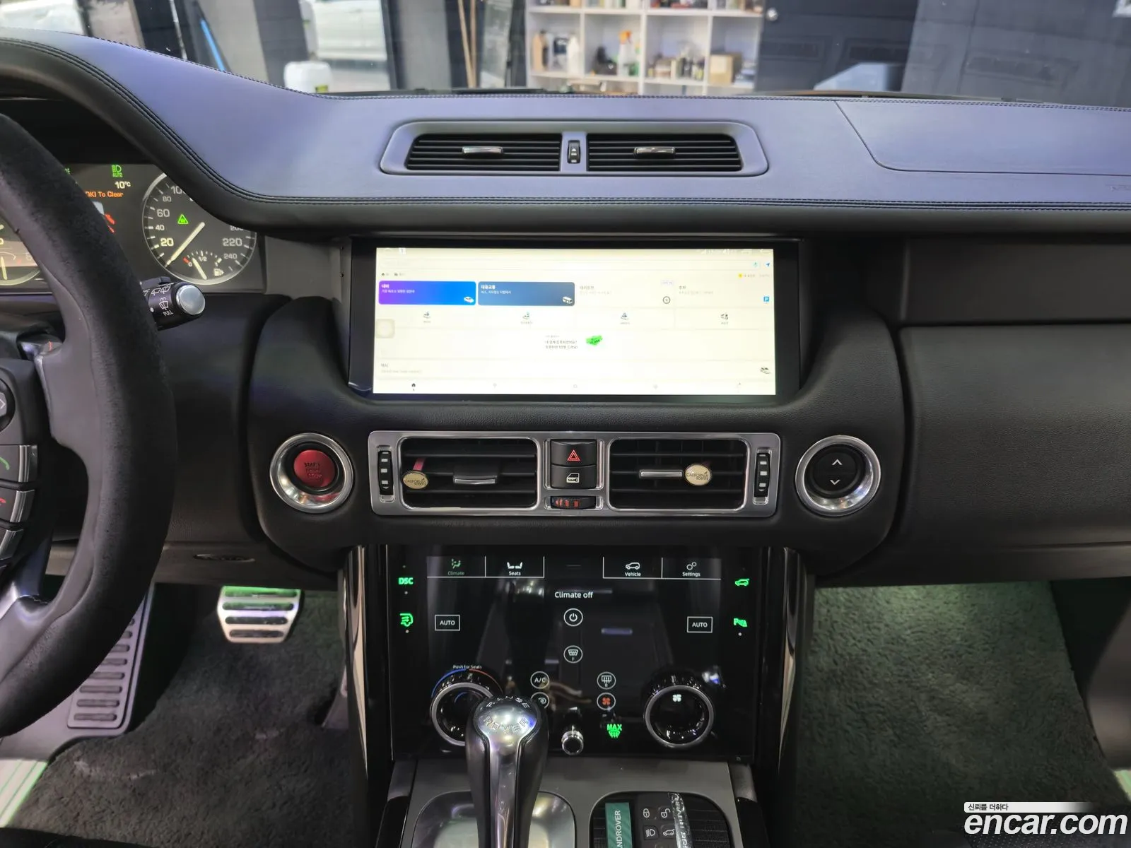 Land Rover Range Rover 2012 — 2