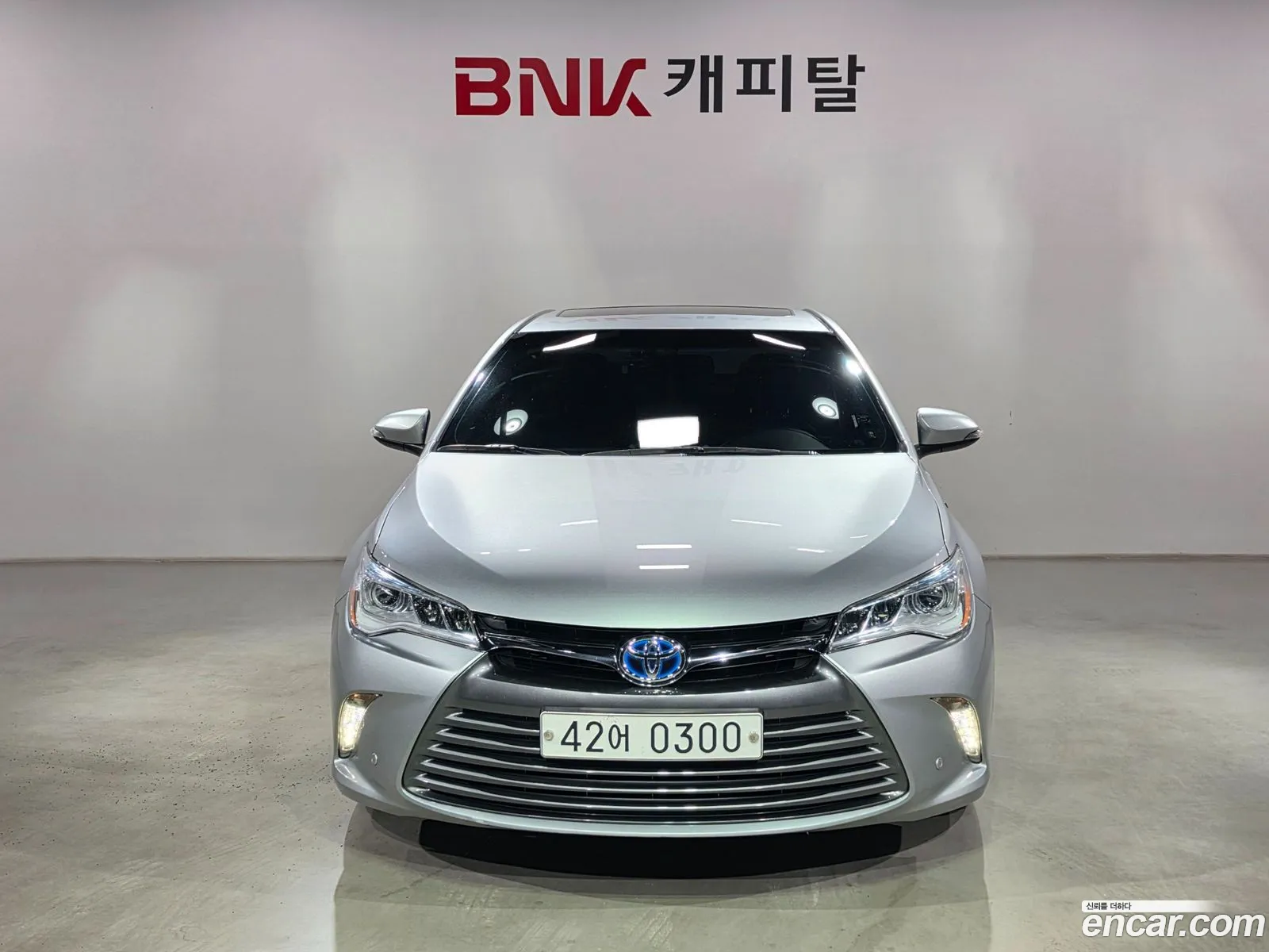 Toyota Camry 2016 — 12