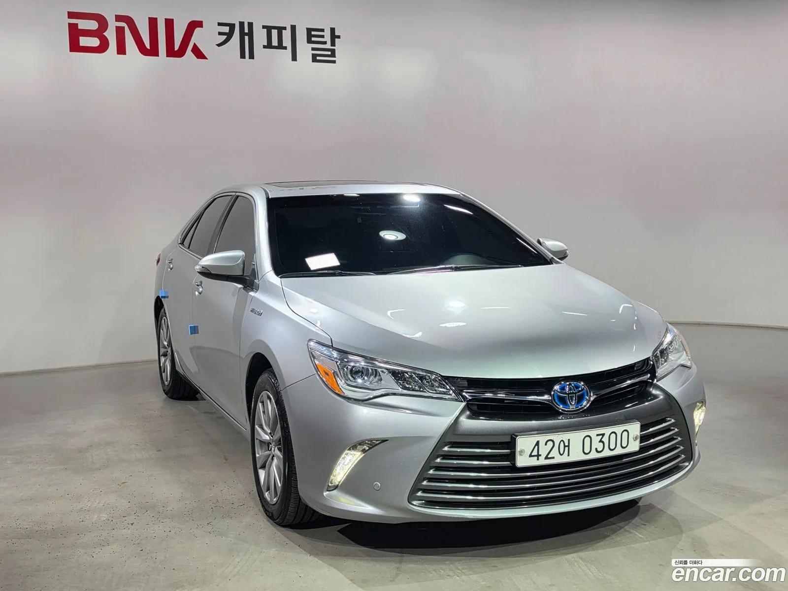 Toyota Camry 2016 — 16