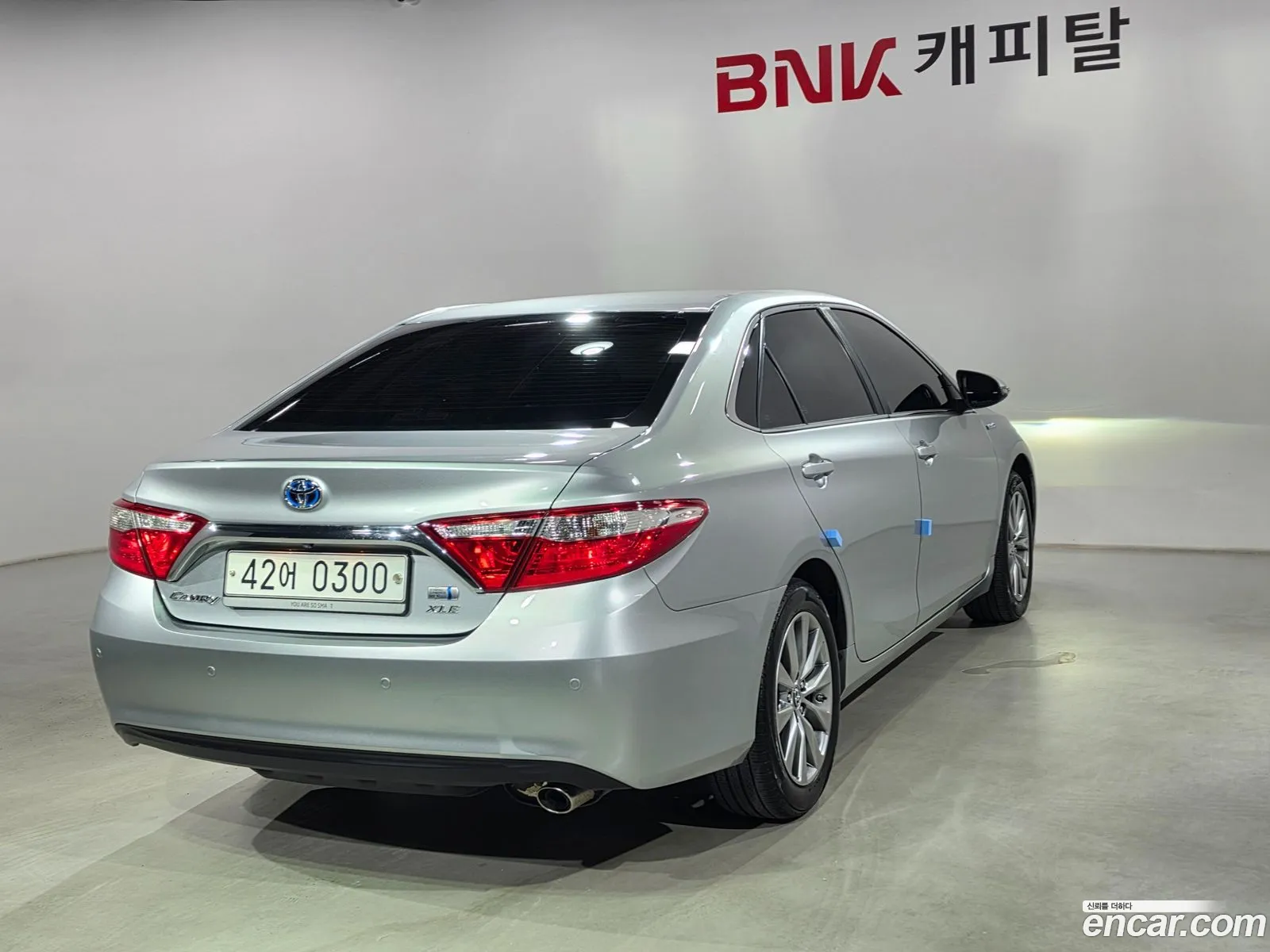 Toyota Camry 2016 — 17