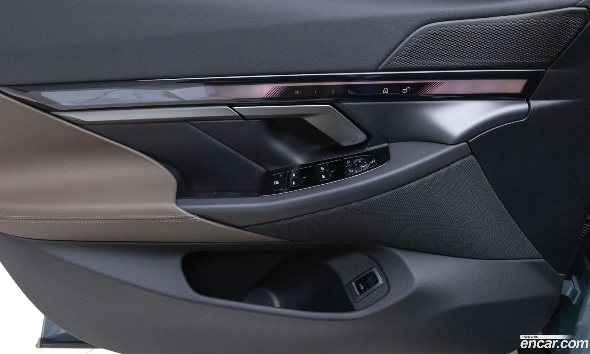 BMW 5 Series 2025 — 18