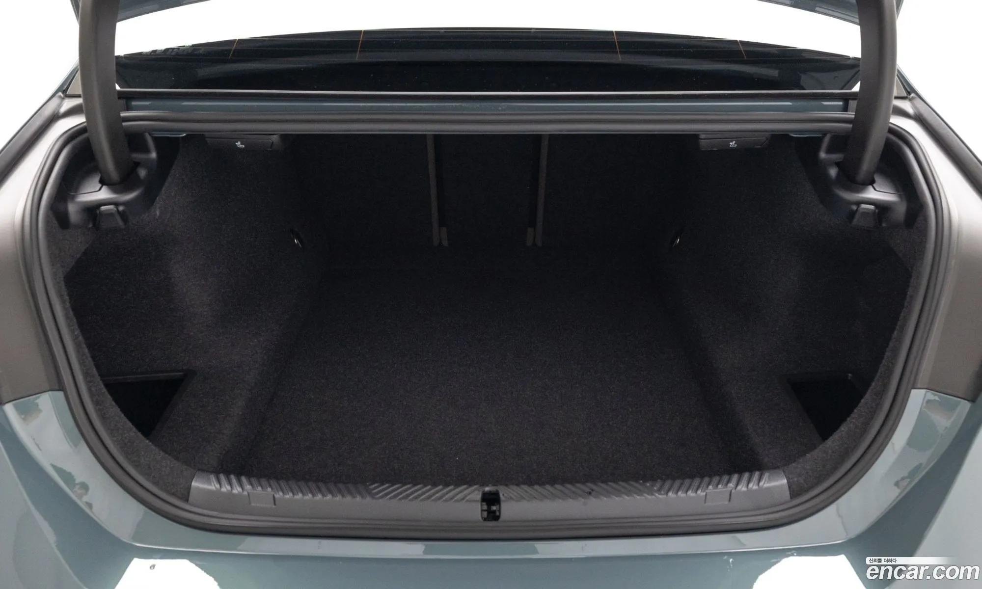 BMW 5 Series 2025 — 12