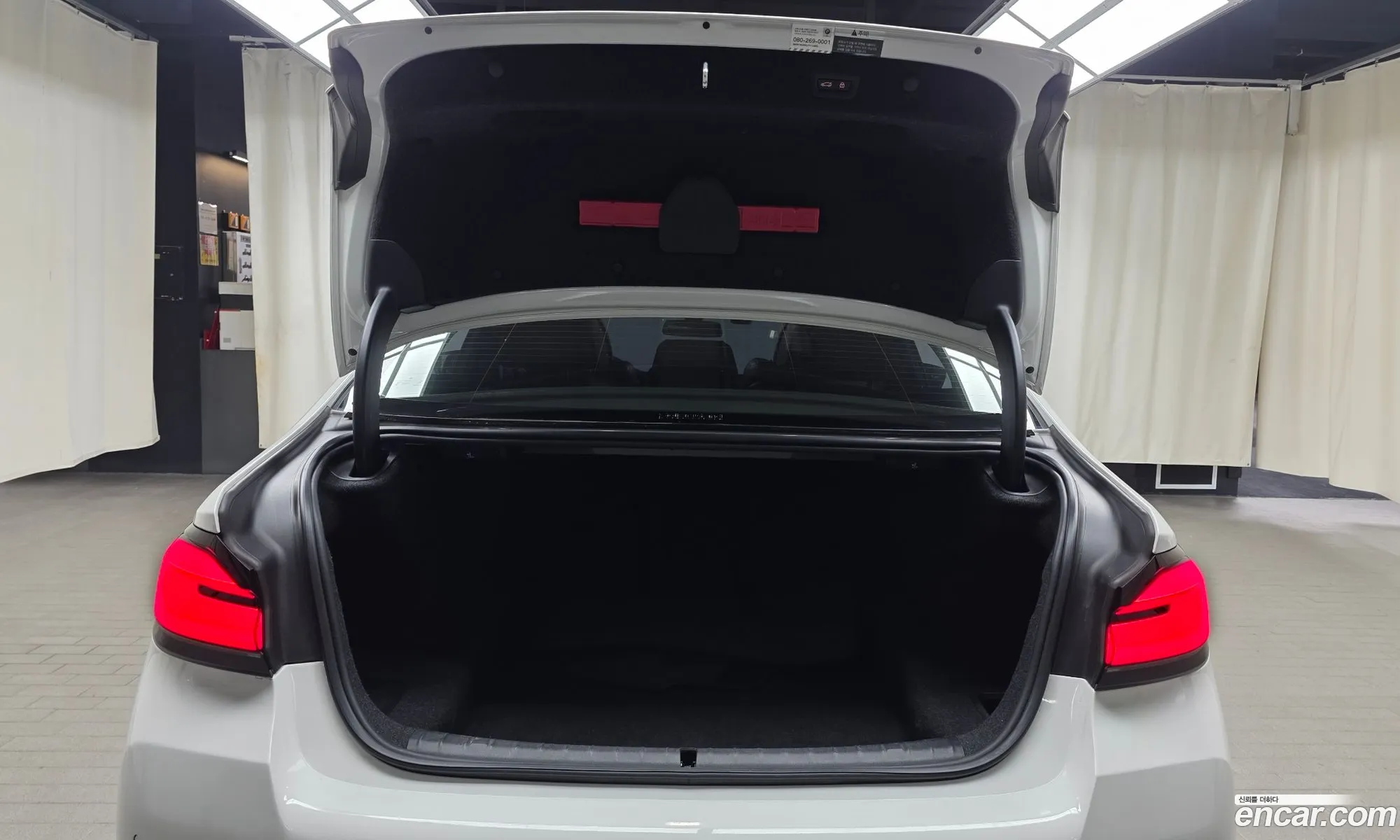 BMW 5 Series 2021 — 17