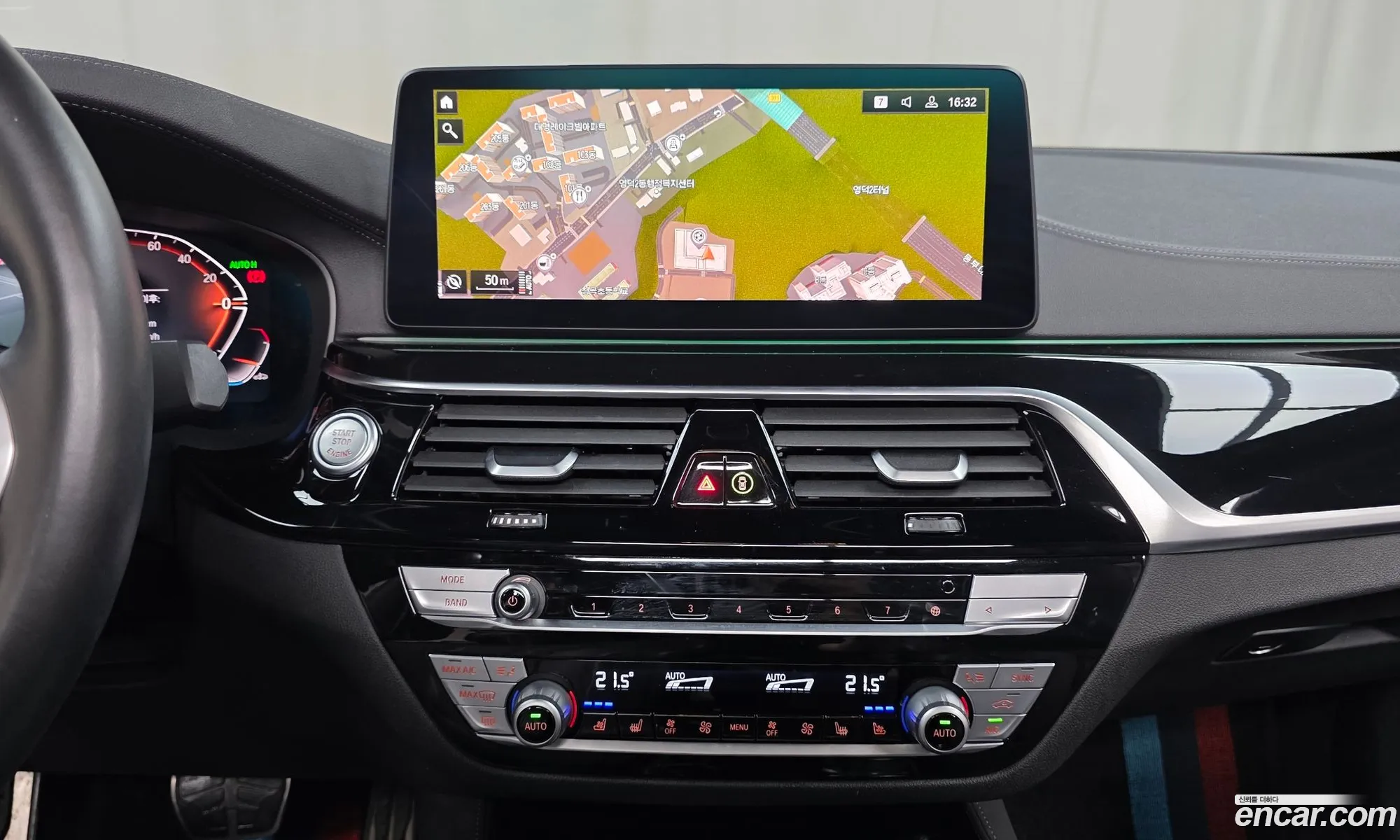 BMW 5 Series 2021 — 32